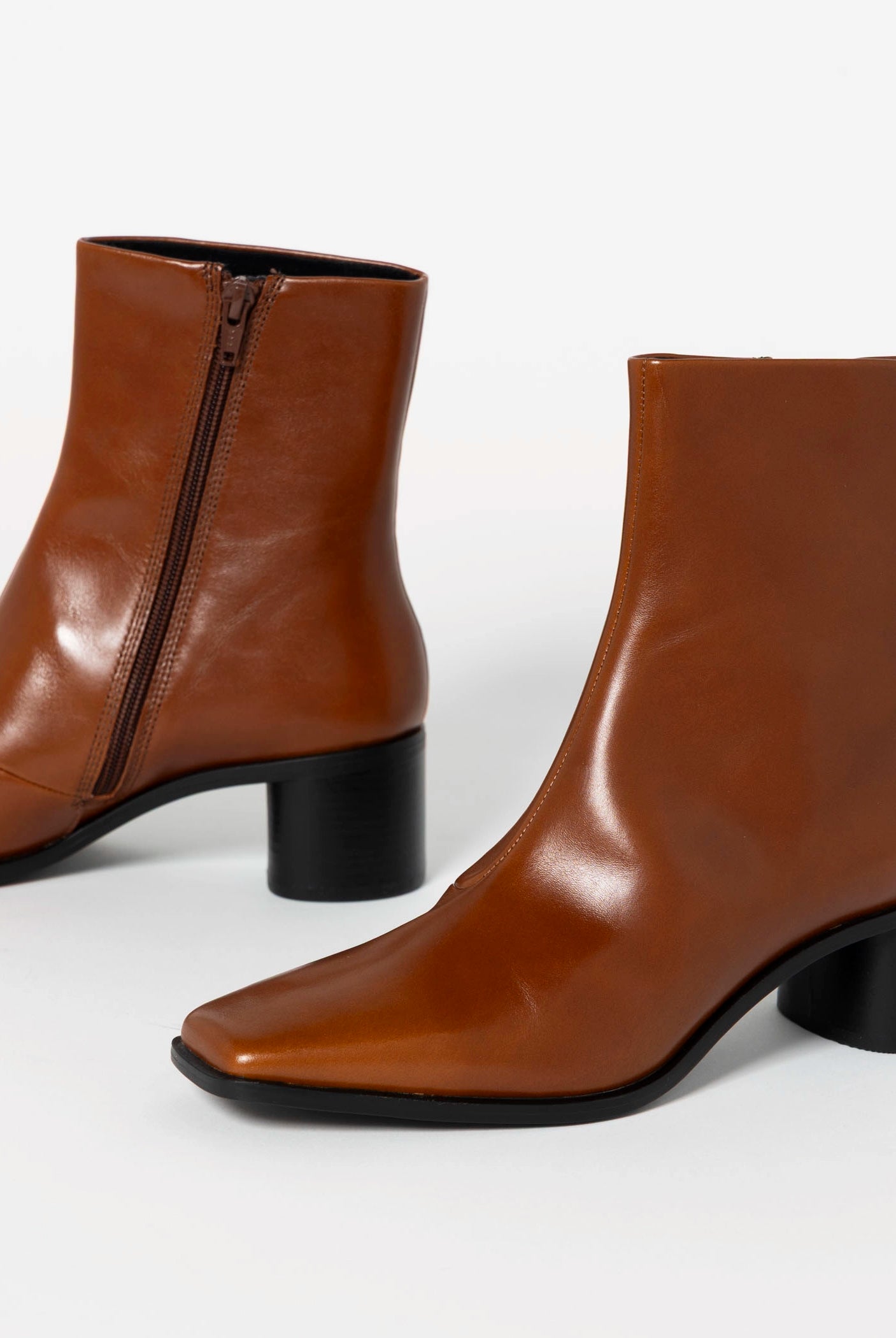 swatch_Cognac Leather fay ankle boots