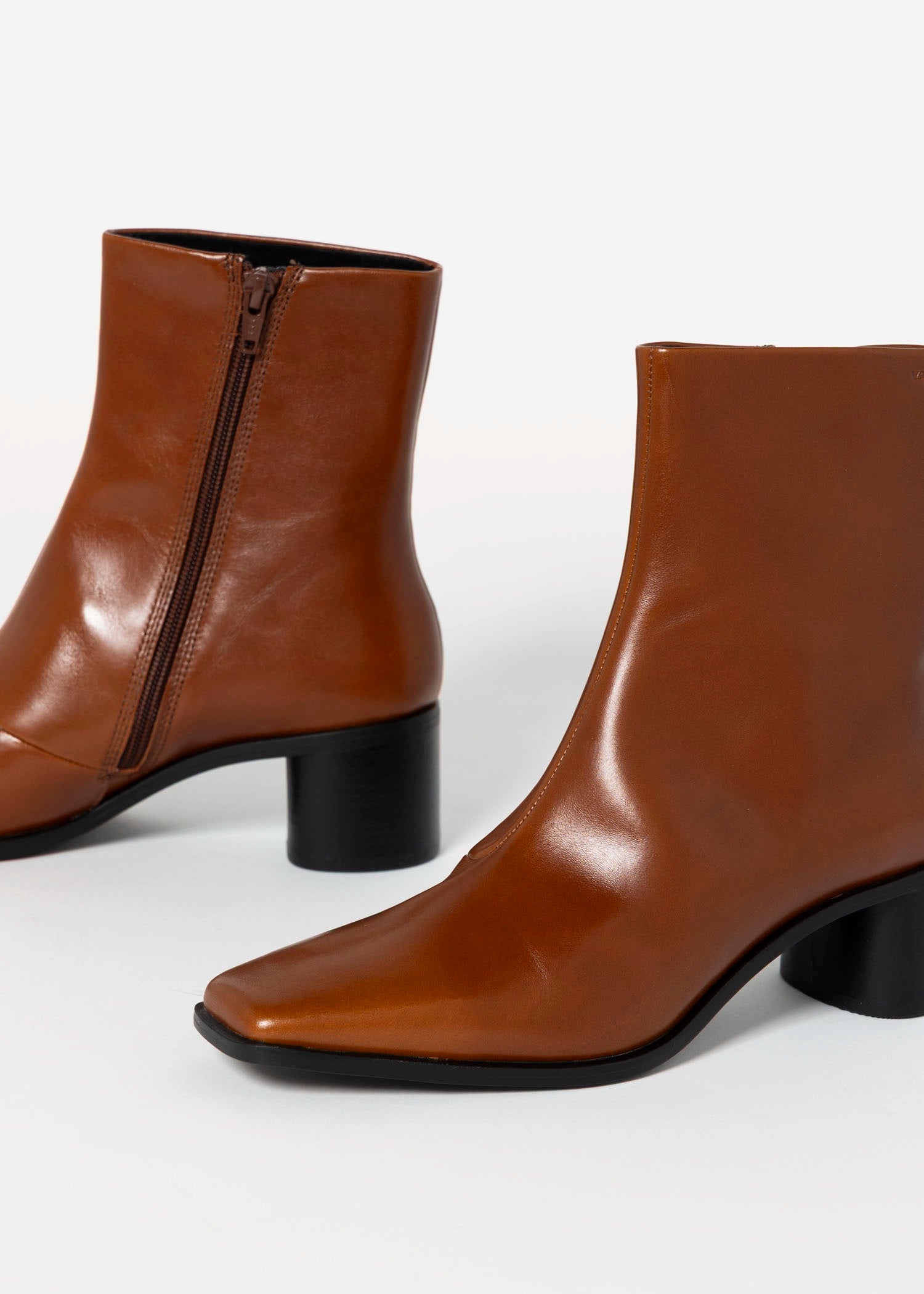 swatch_Cognac Leather fay ankle boots