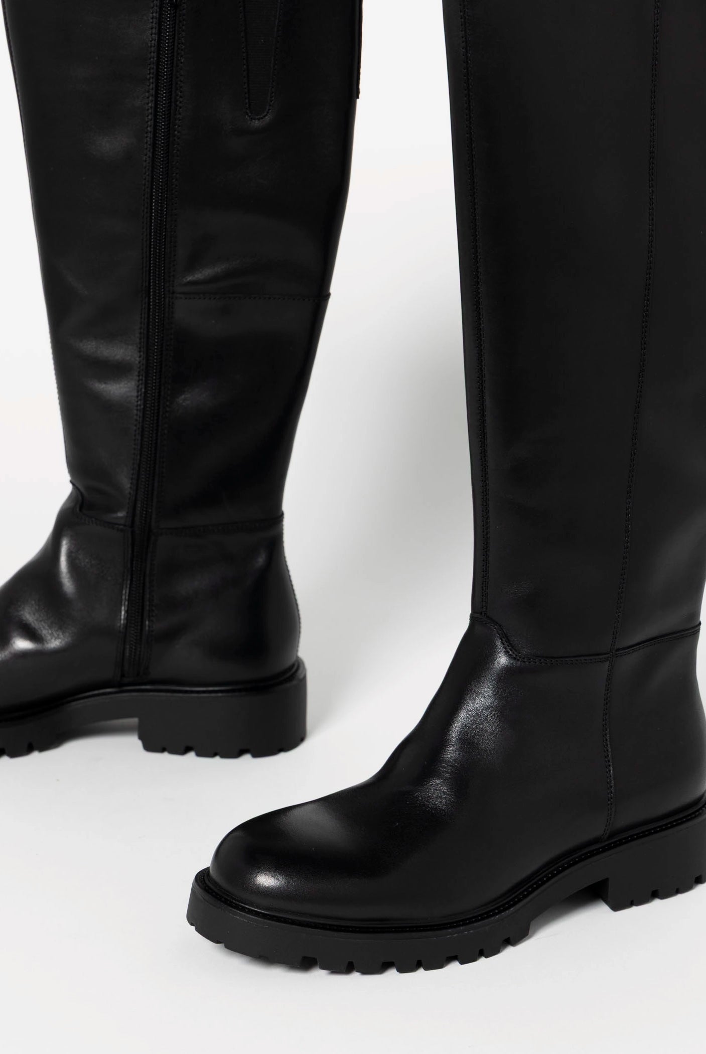 swatch_Black Leather kenova riding boots