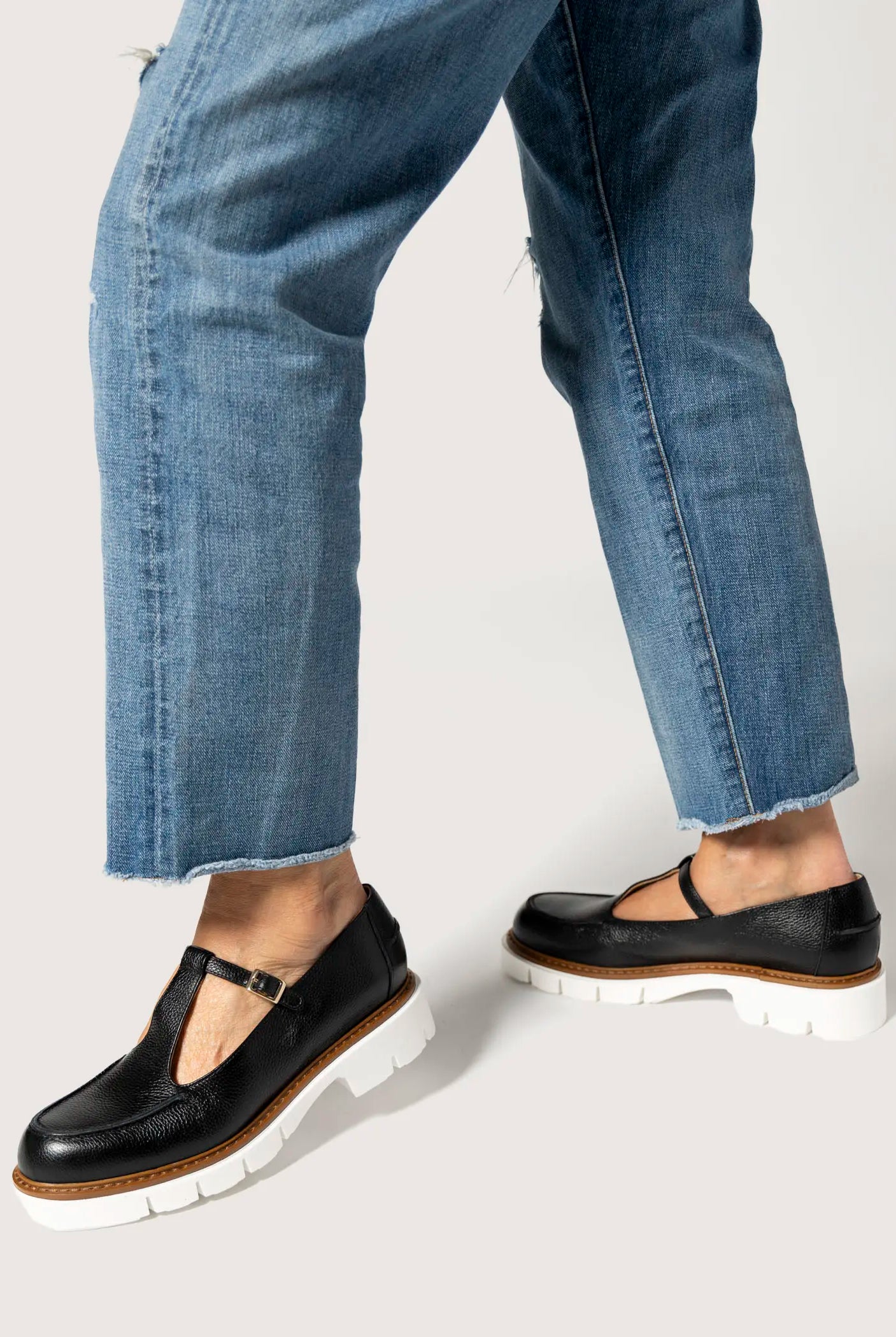 swatch_black leather olga mary jane flat shoes