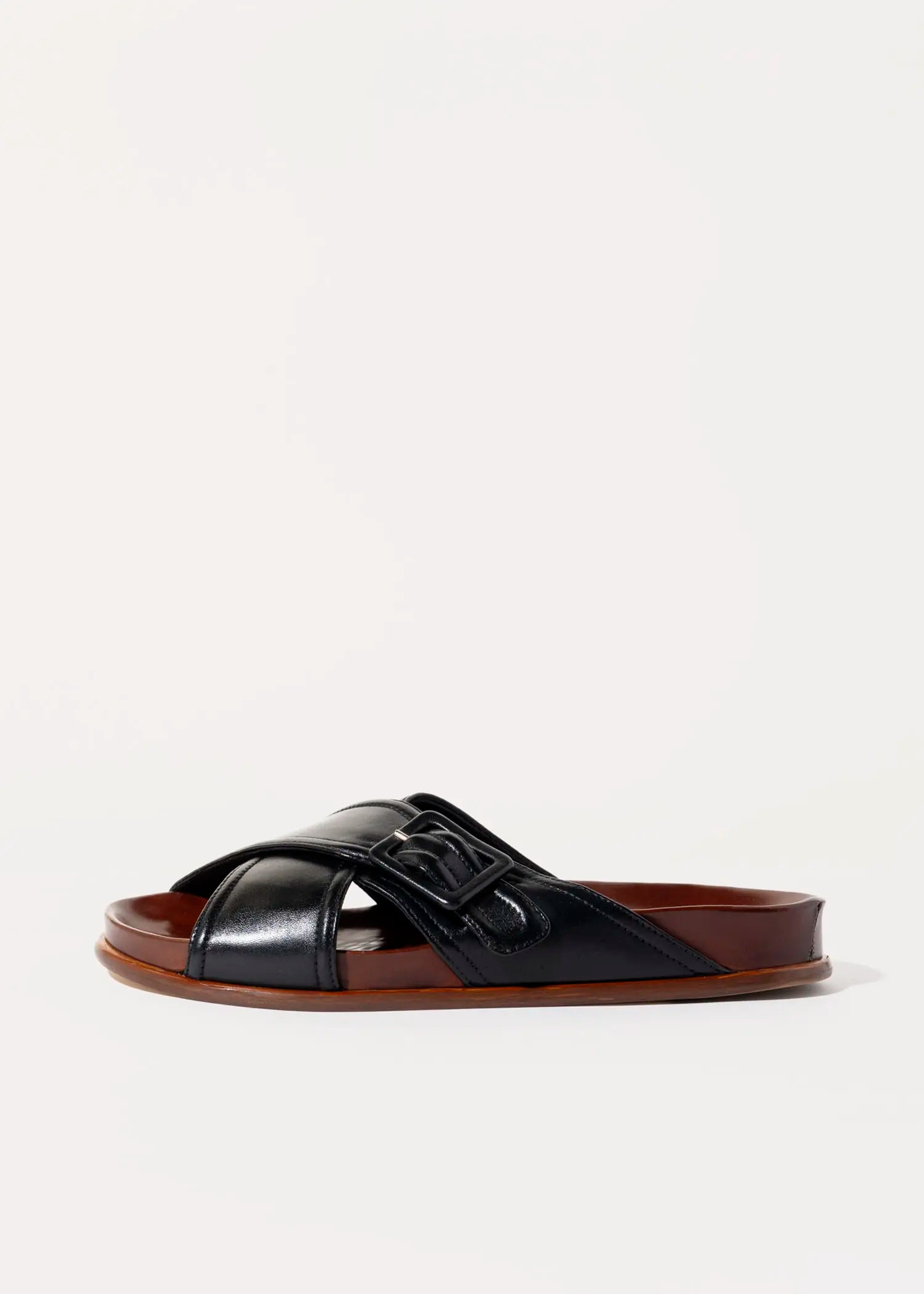 swatch_black leather crossband leather sandal flat sandals