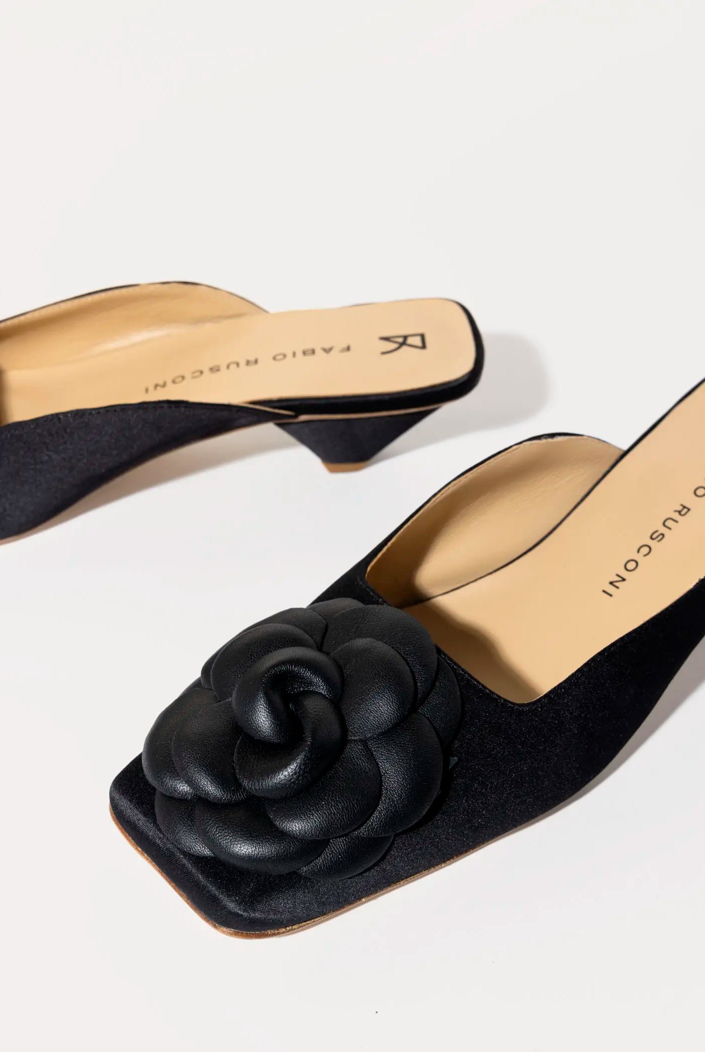swatch_black flower mule heels