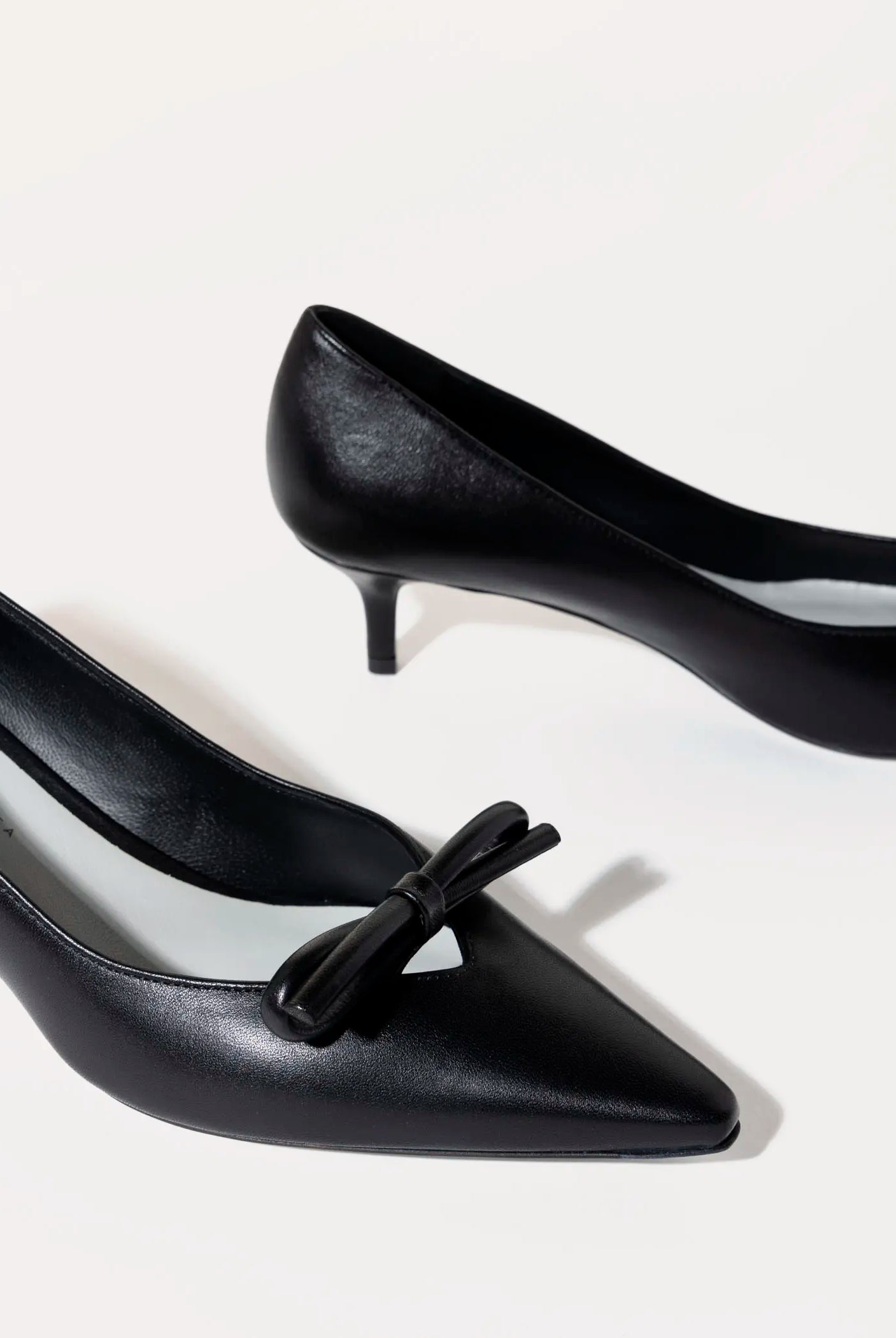 swatch_black leather david leather pump heels