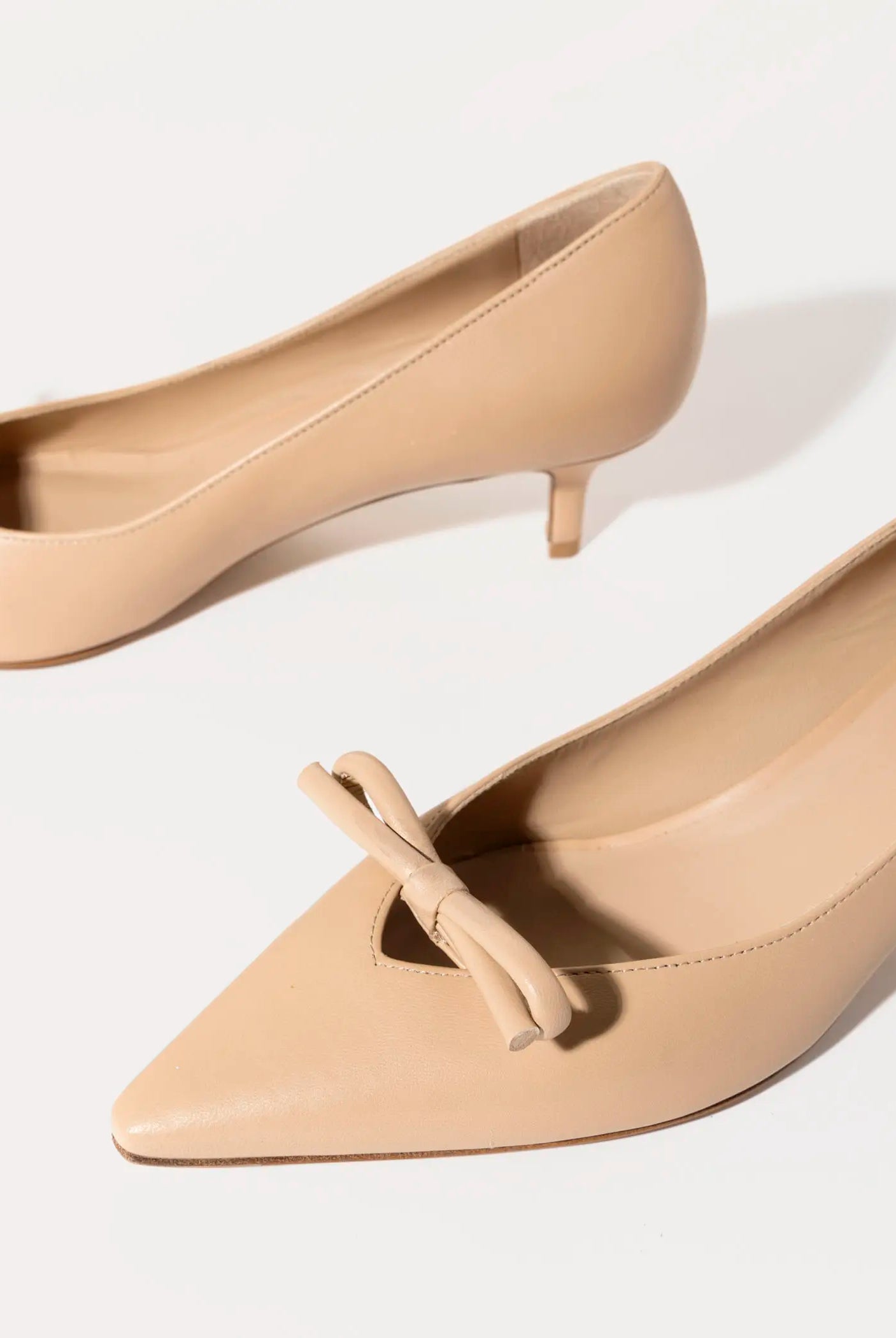 swatch_beige leather david leather pump heels