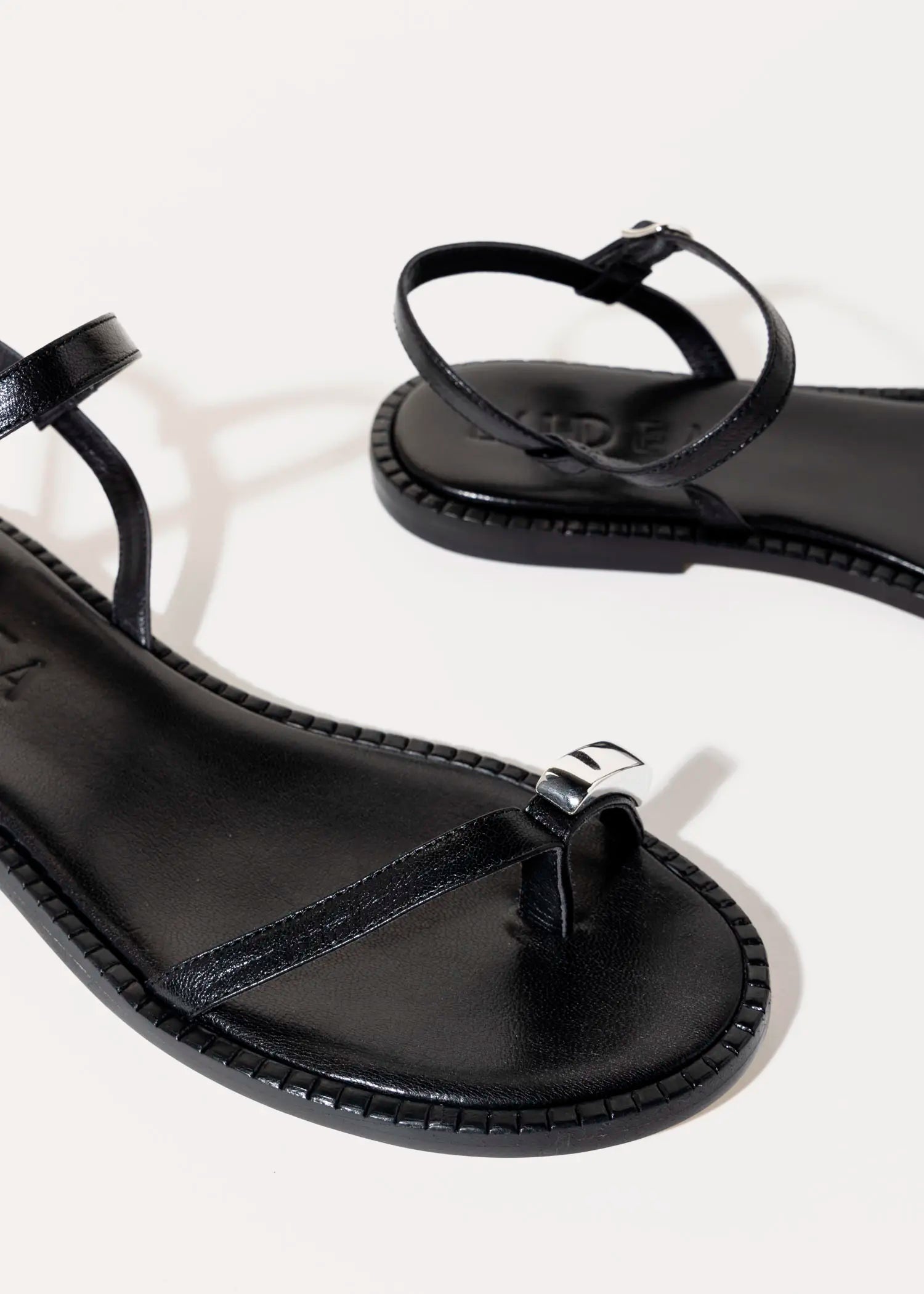 swatch_black leather leather toe ring sandal flat sandals