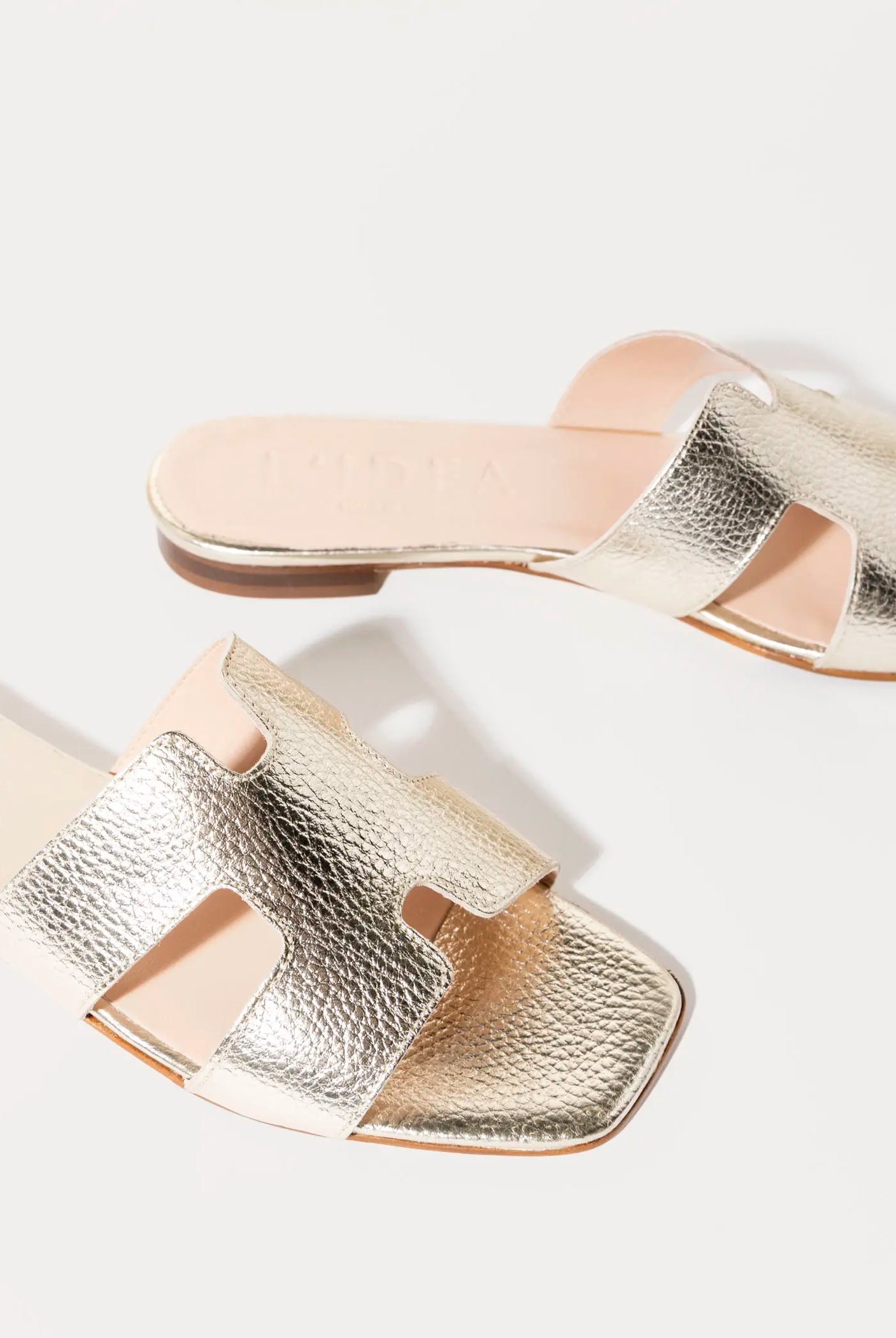 swatch_platino leather leather cutout sandal flat sandals