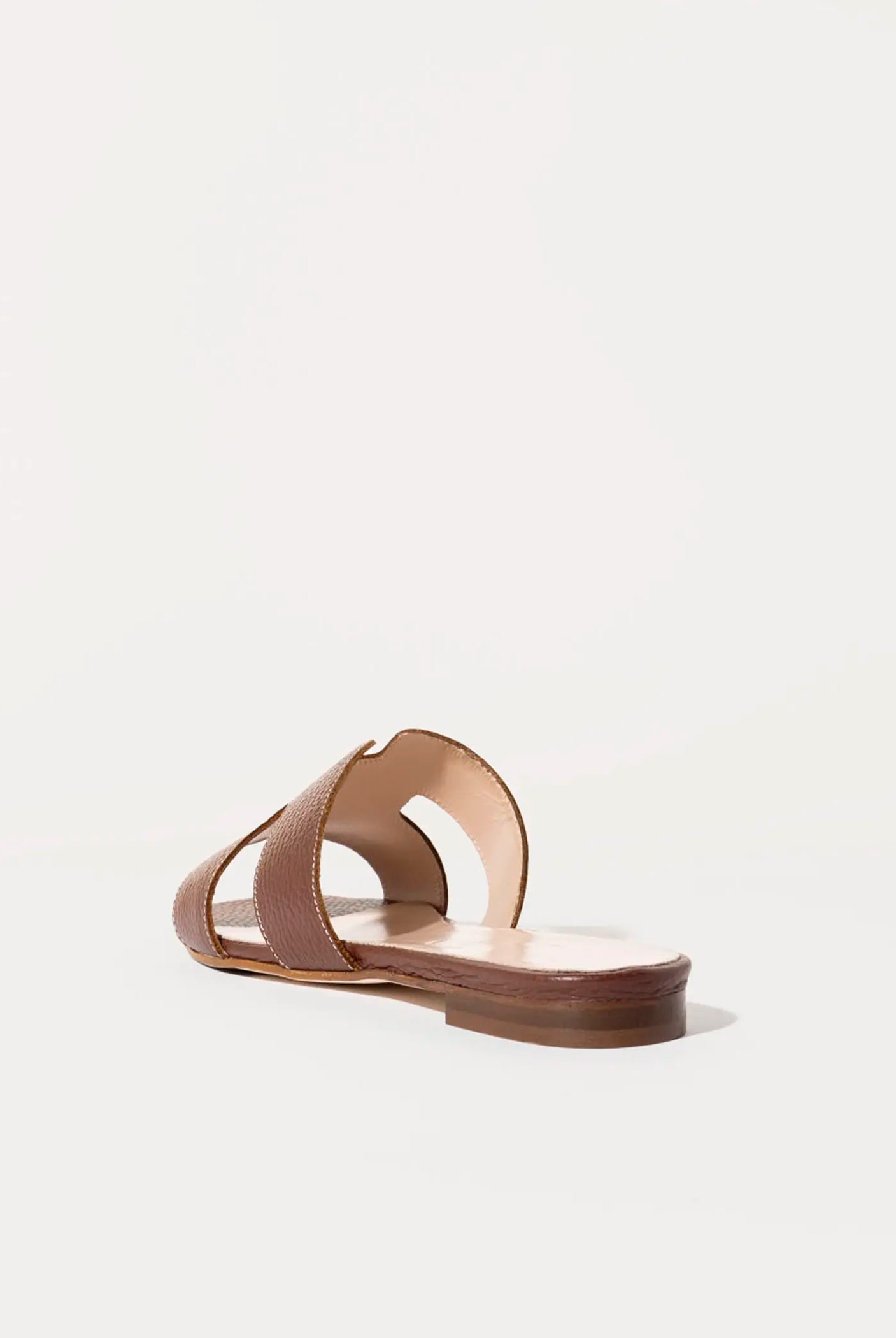 swatch_cuoio leather leather cutout sandal flat sandals