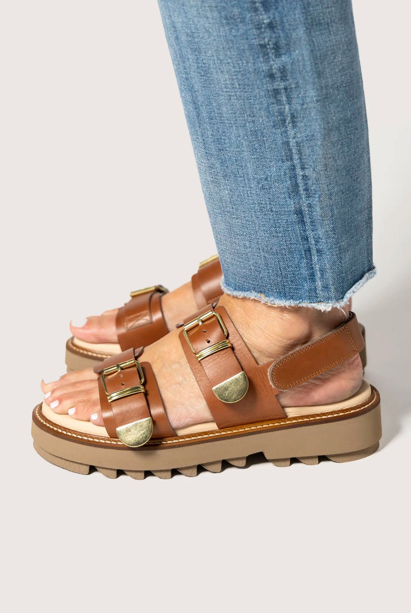 swatch_tan leather comfort leather sandal platform sandals