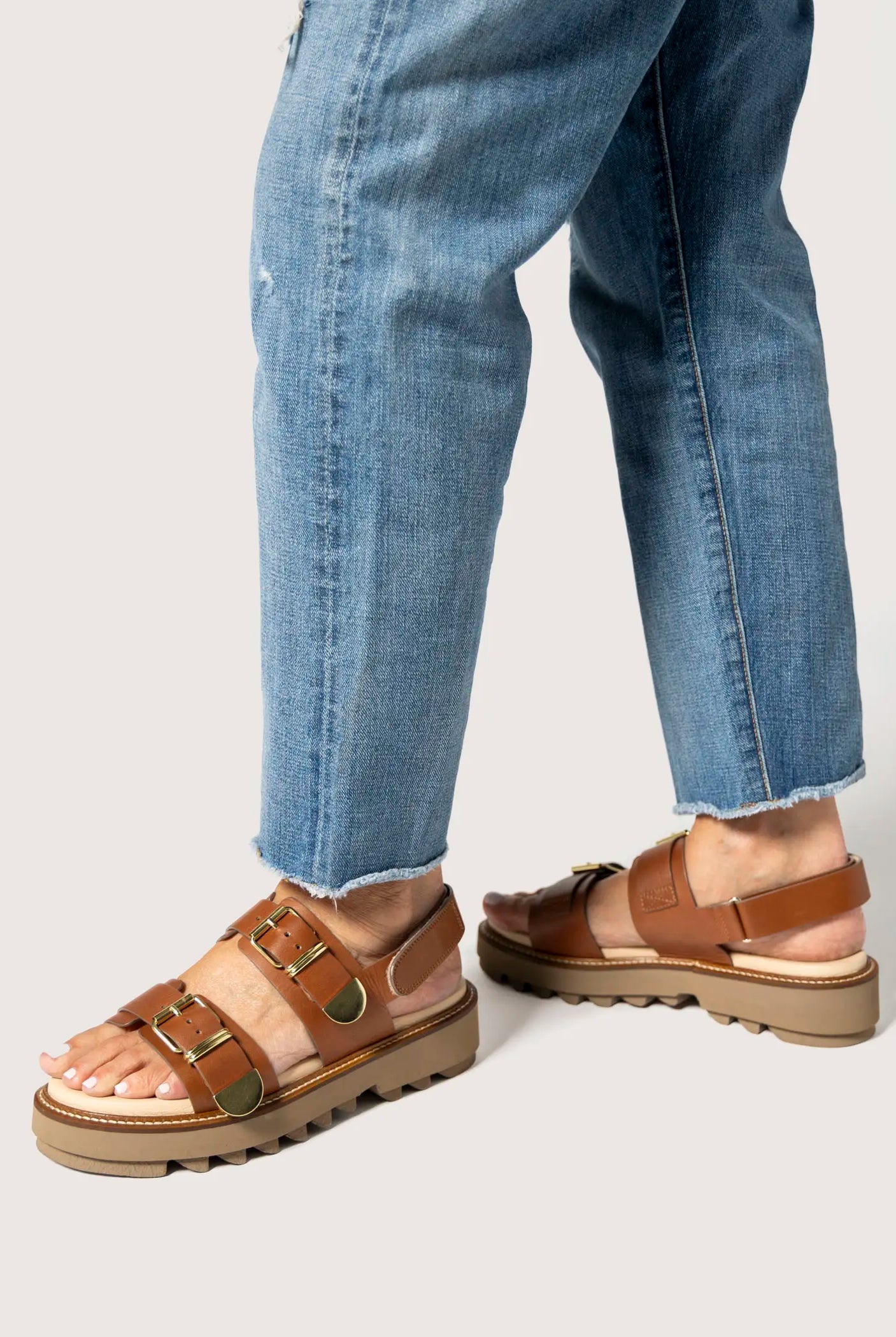 swatch_tan leather comfort leather sandal platform sandals