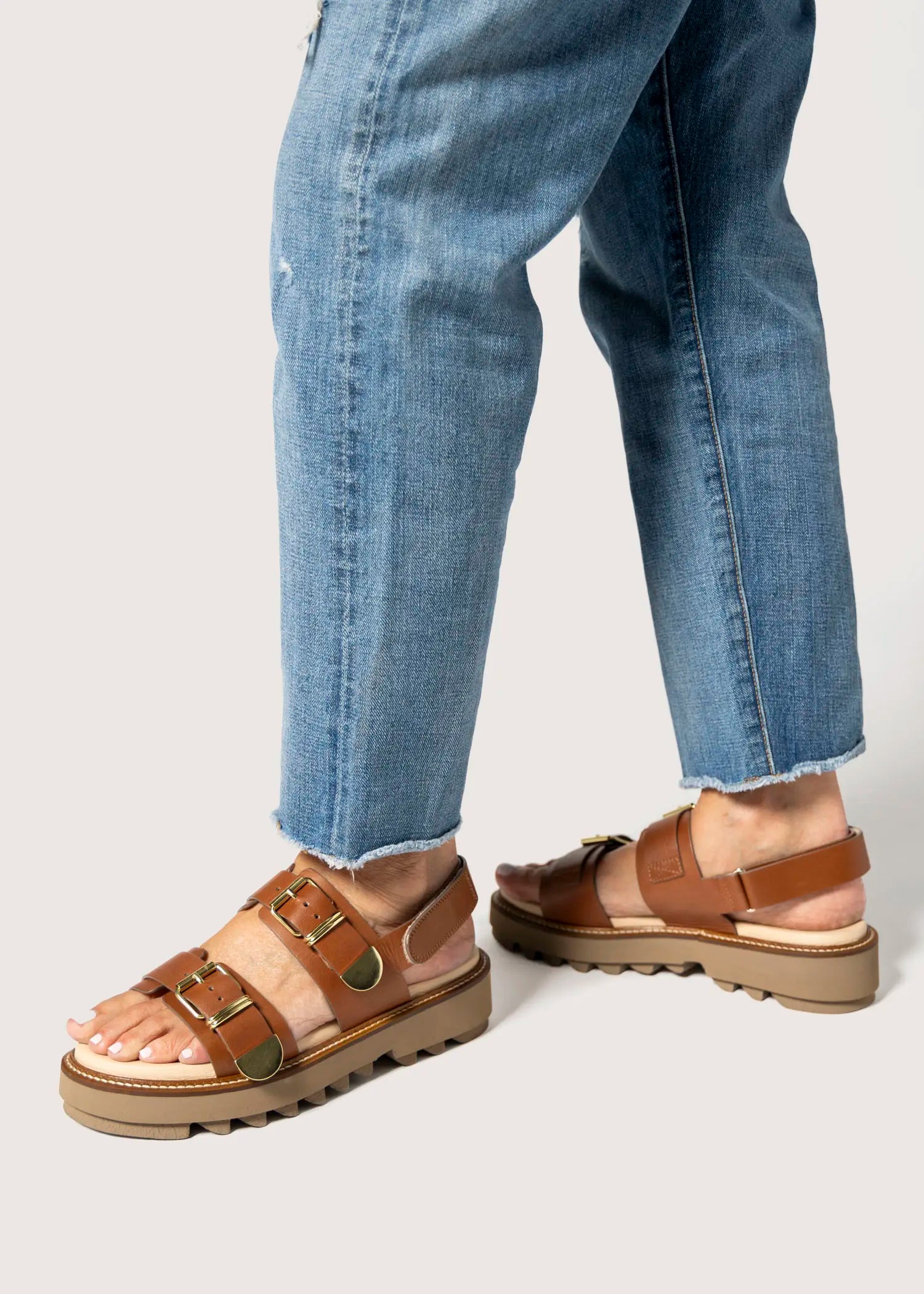 swatch_tan leather comfort leather sandal platform sandals