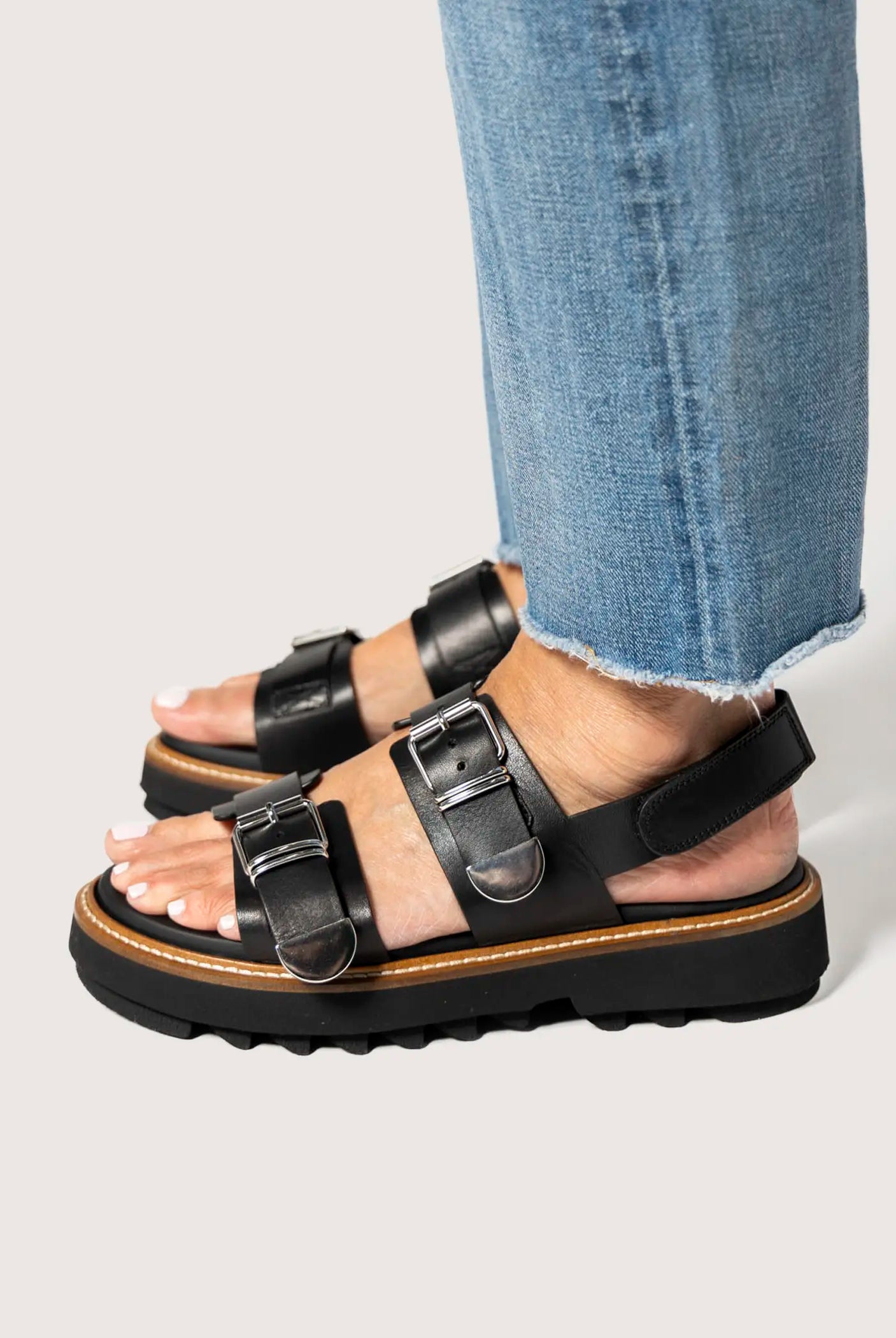 swatch_black leather comfort leather sandal platform sandals