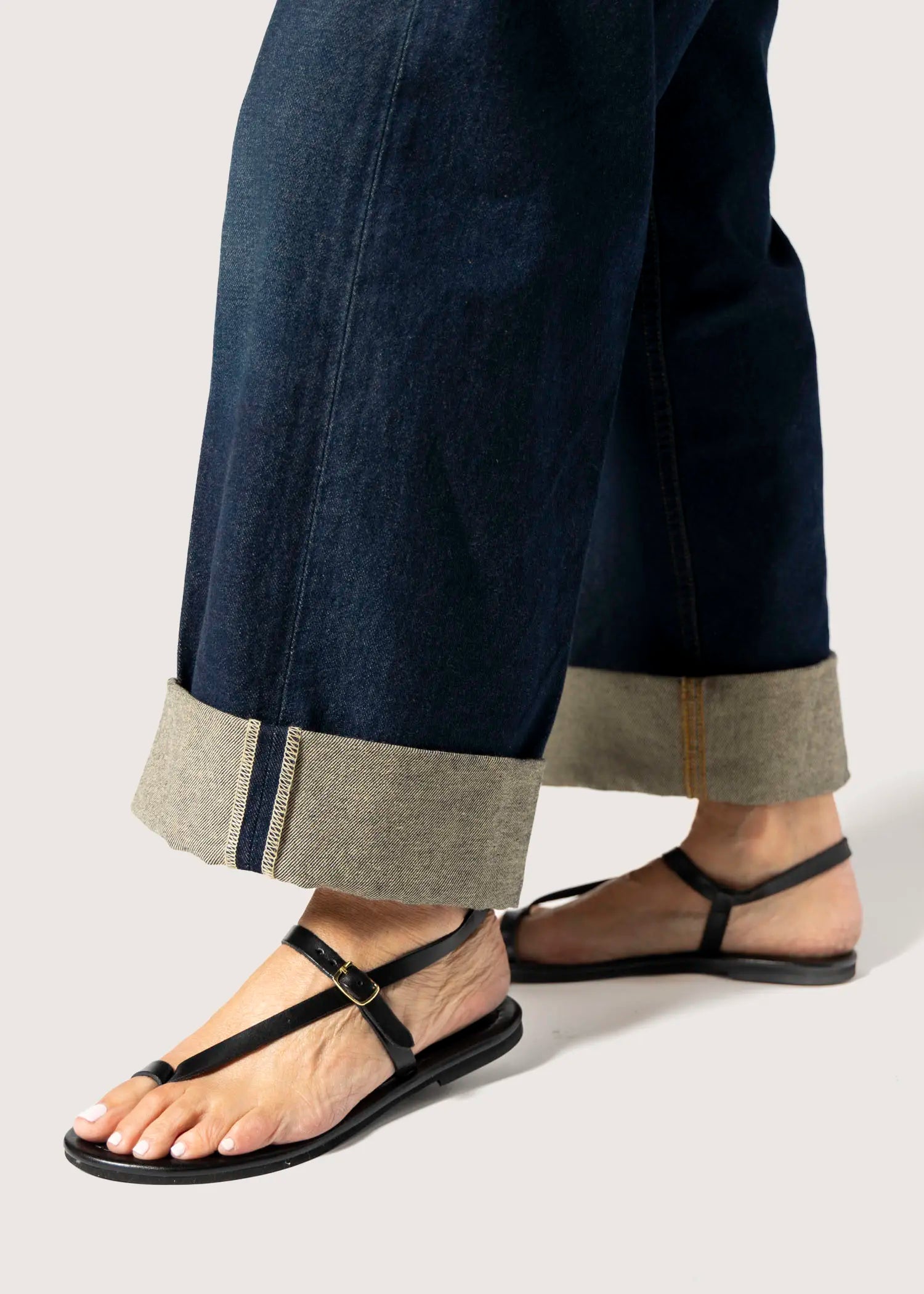 swatch_black leather strappy leather sandal flat sandals