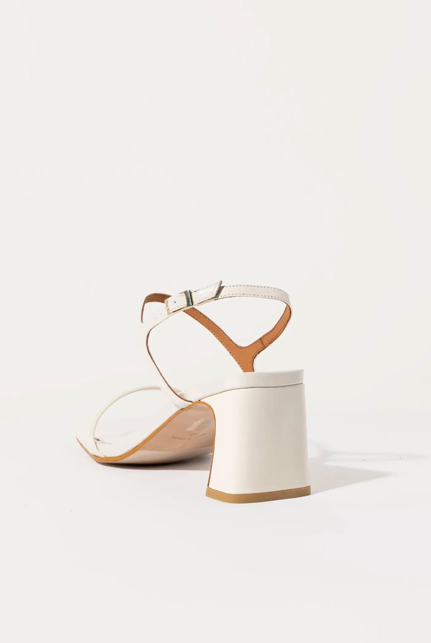 swatch_vanilla patent dominique leather sandal heeled sandals