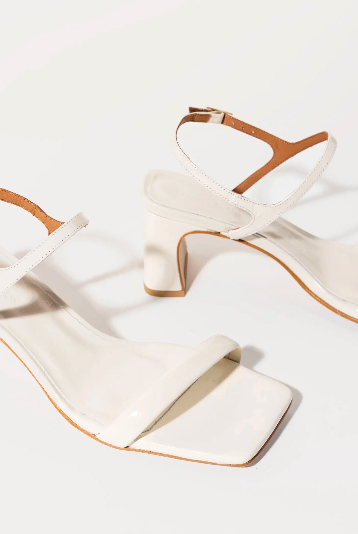 swatch_vanilla patent dominique leather sandal heeled sandals