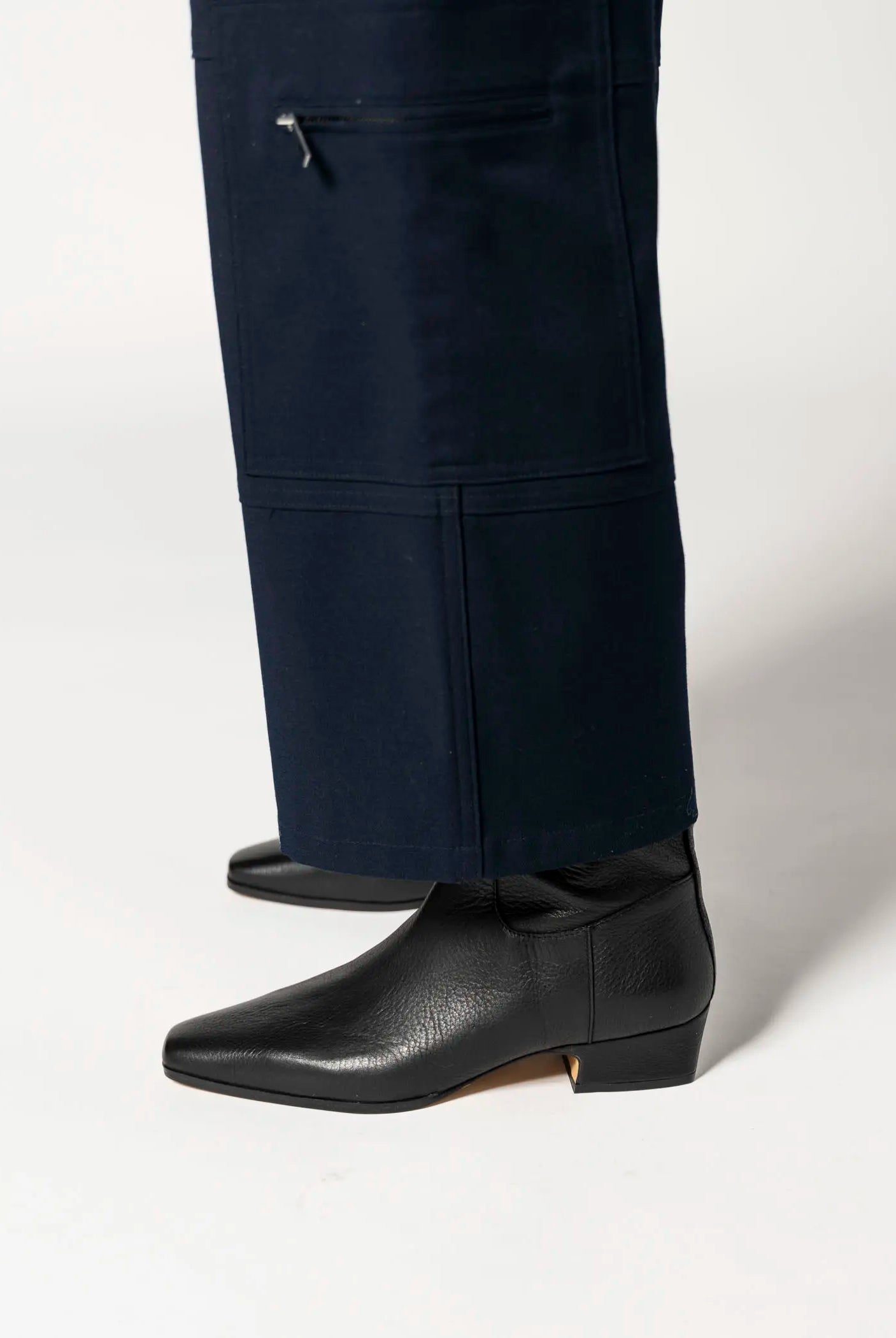 swatch_black dusty bootie ankle boots