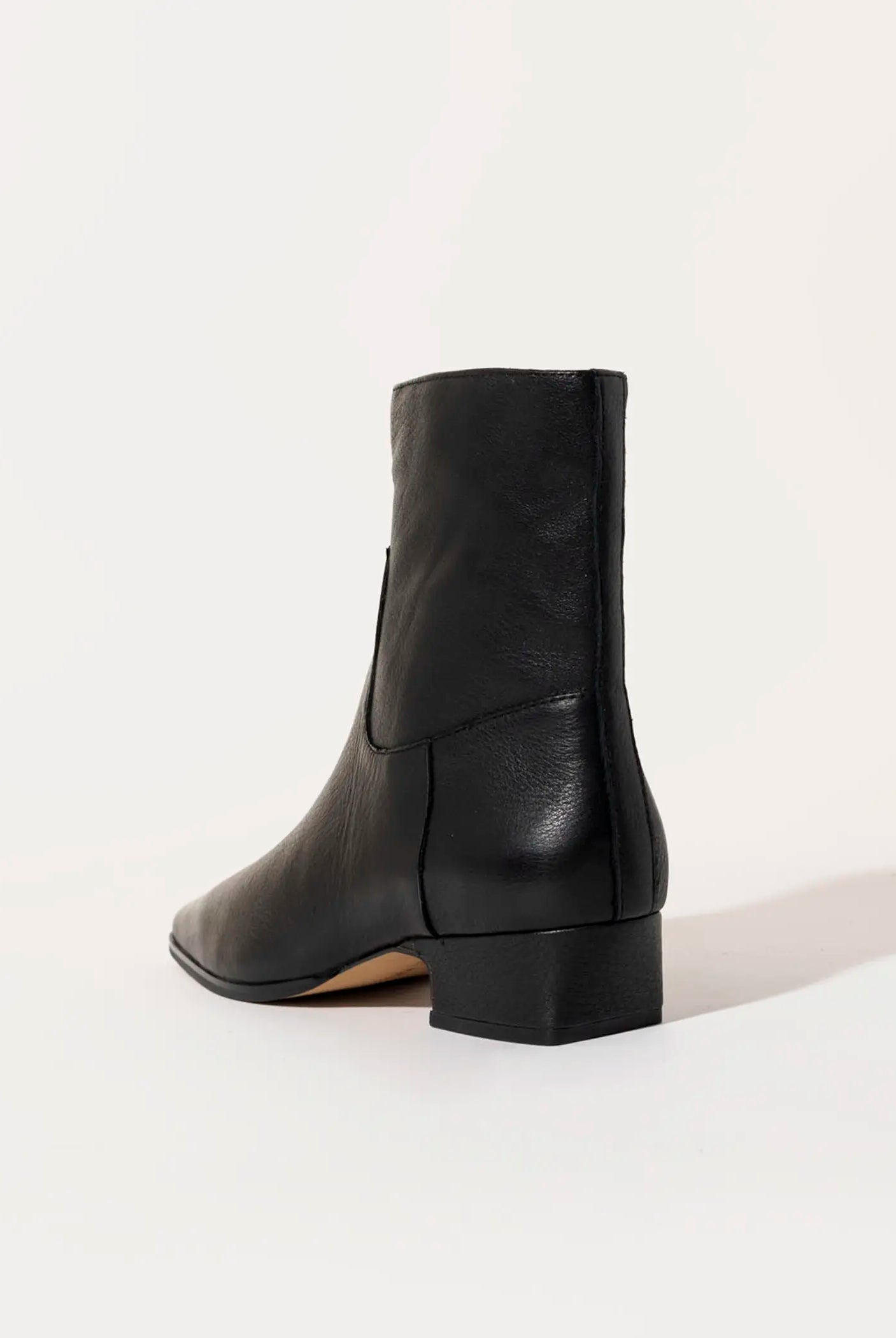 swatch_black dusty bootie ankle boots