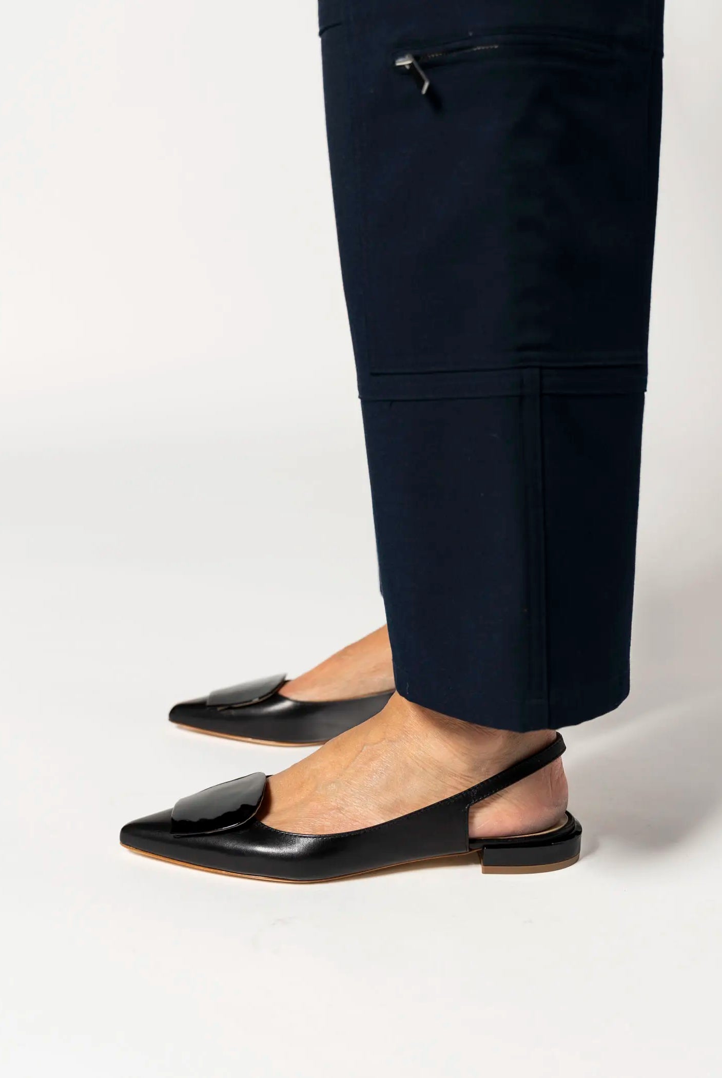 swatch_black leather slingback flat flat shoes