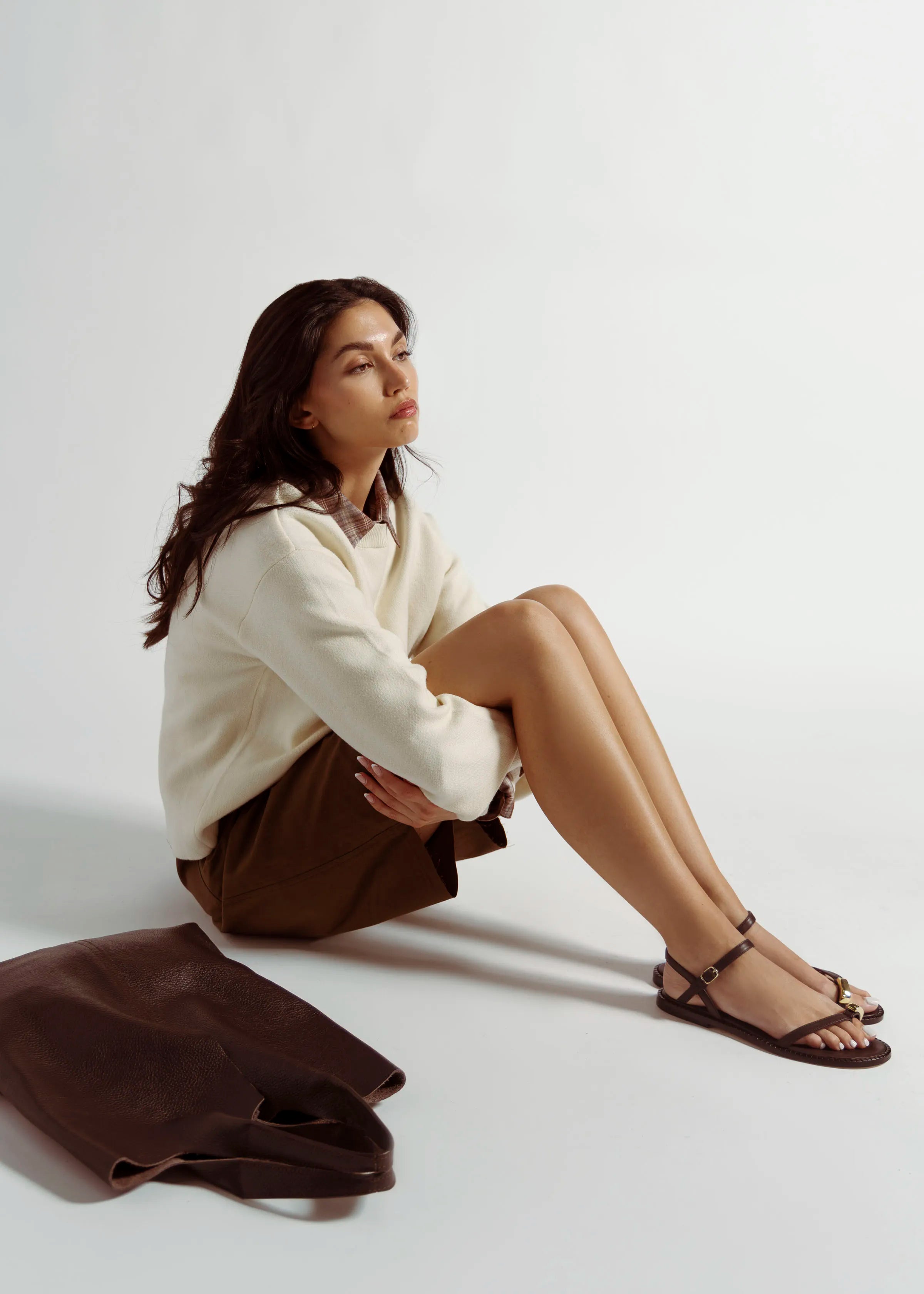 swatch_dark brown leather leather toe ring sandal flat sandals