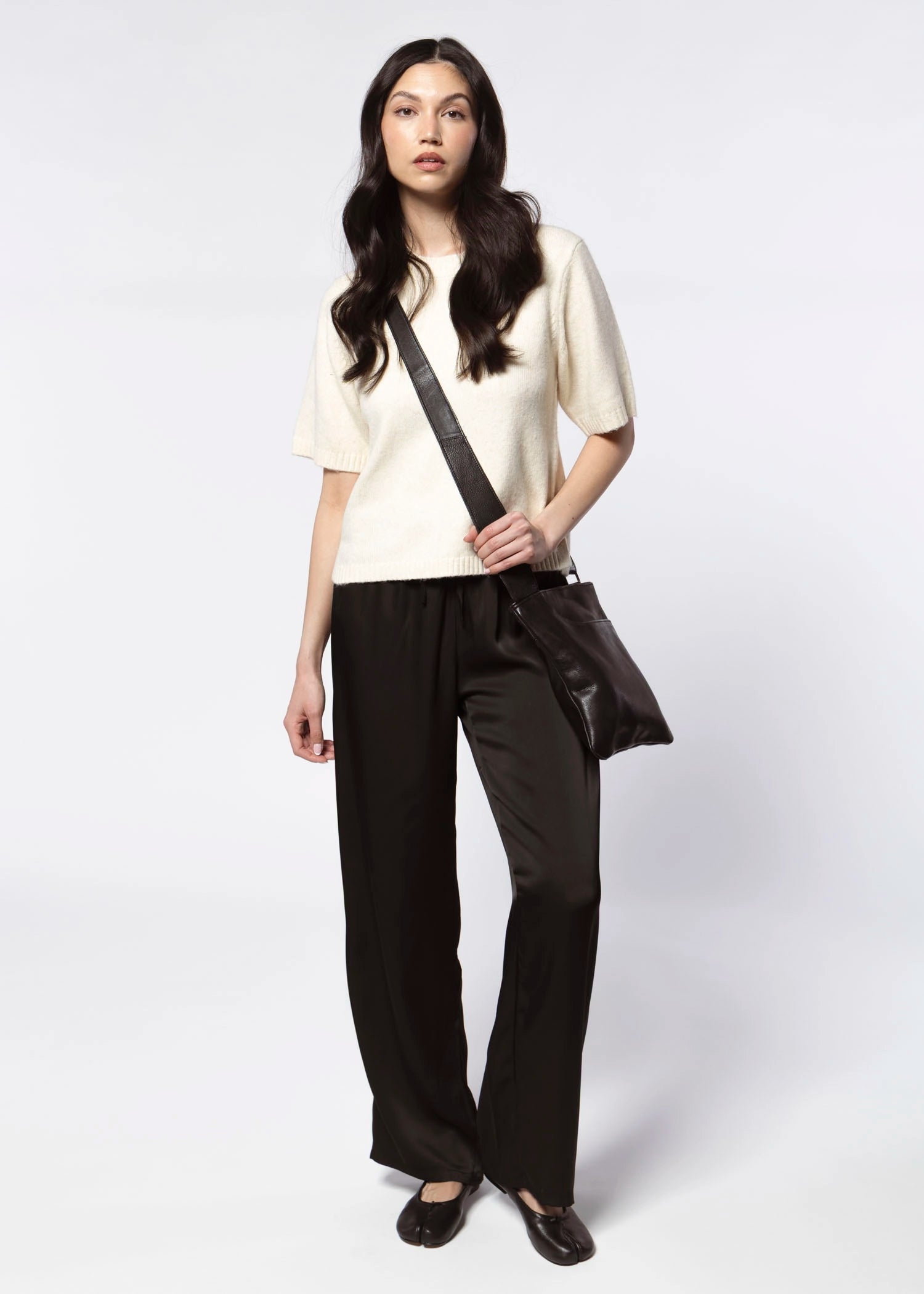 swatch_Vanilla sanctuary perfect sweater tee