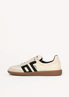 swatch_Beige/Black back70 ghost sneaker