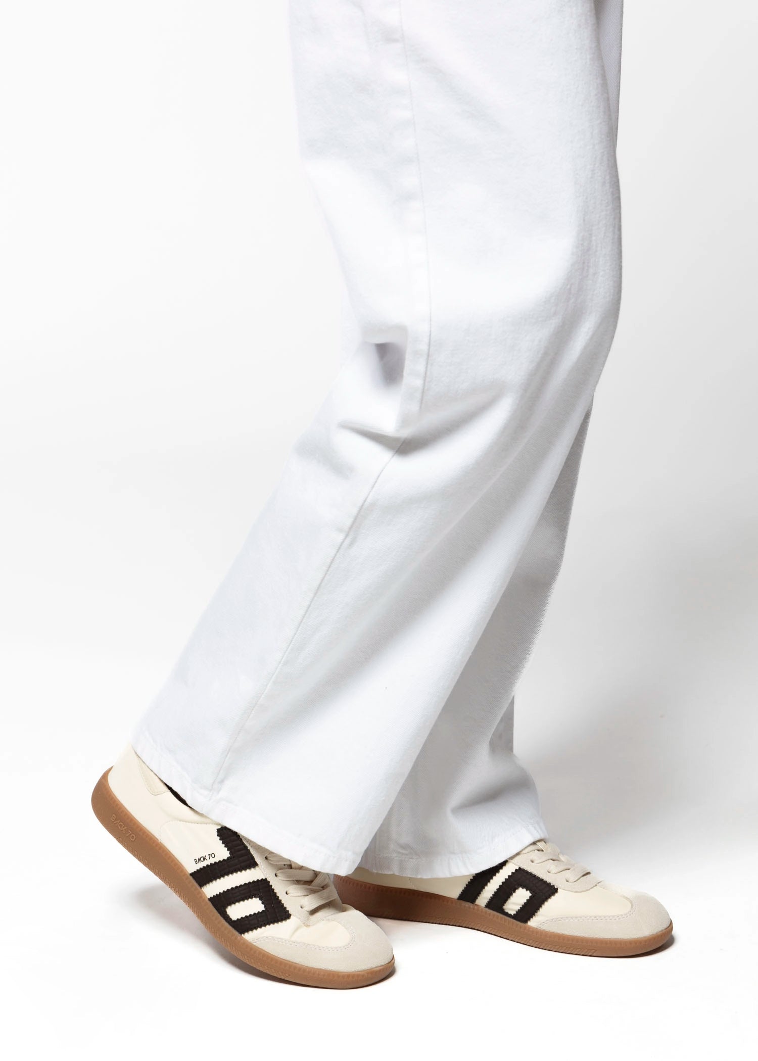 swatch_Beige/Black back70 ghost sneaker