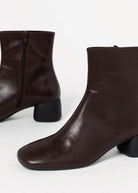 swatch_Chocolate Leather vagabond livia ankle boot