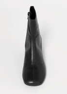 swatch_Black Leather vagabond livia ankle boot