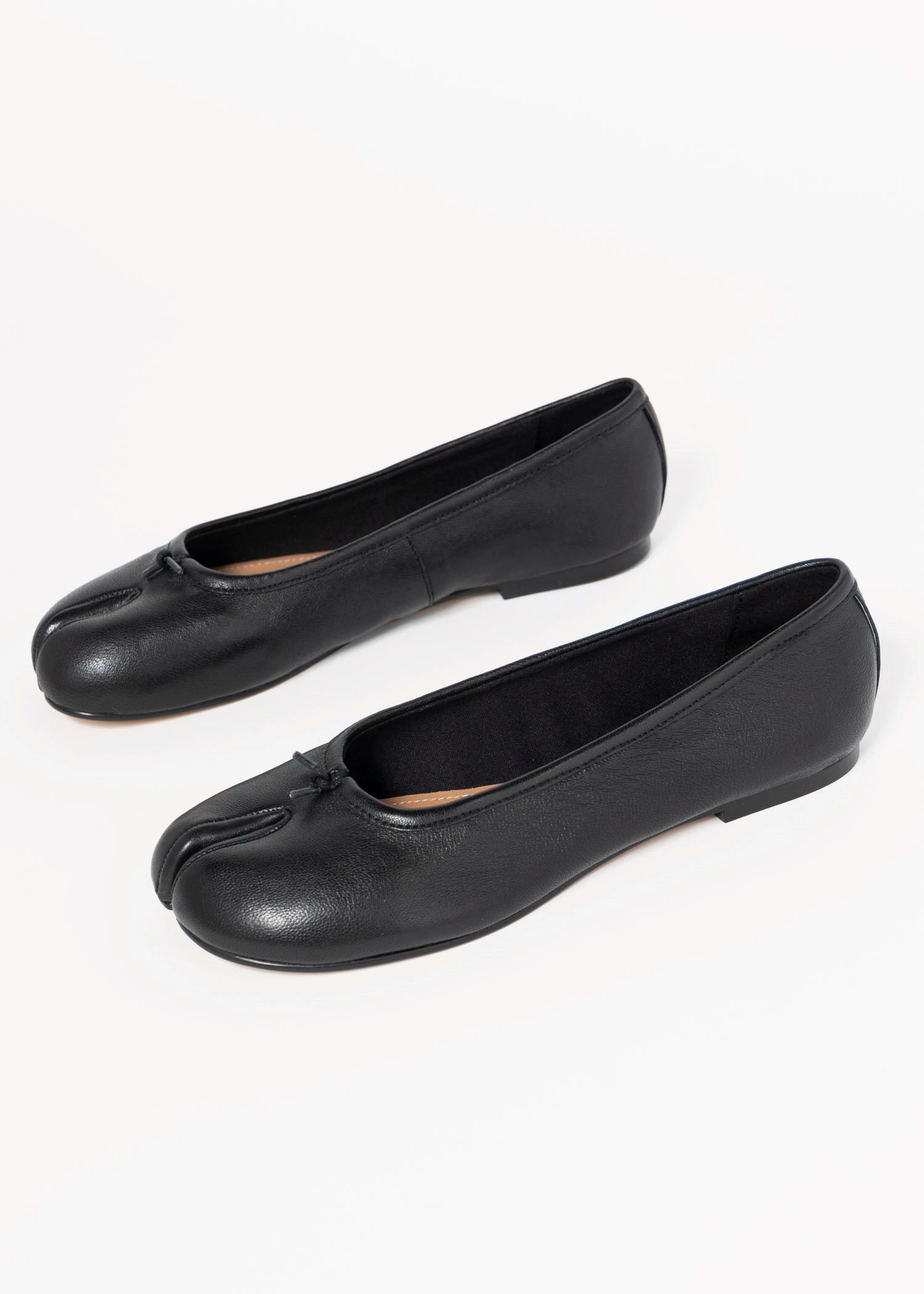 swatch_Black steve madden calico tabi flat