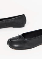 swatch_Black steve madden calico tabi flat