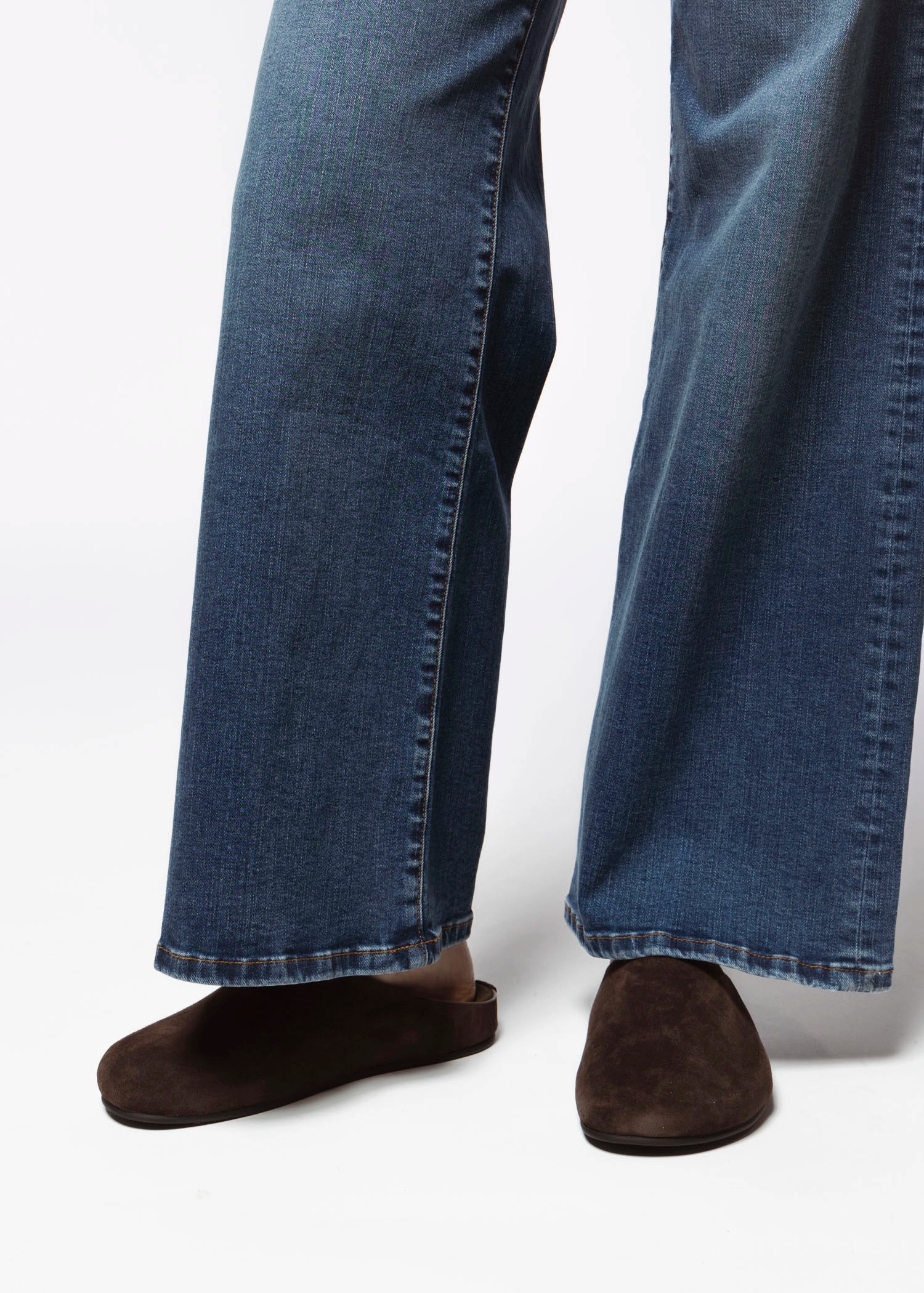 swatch_Brown Suede steve madden fern clog