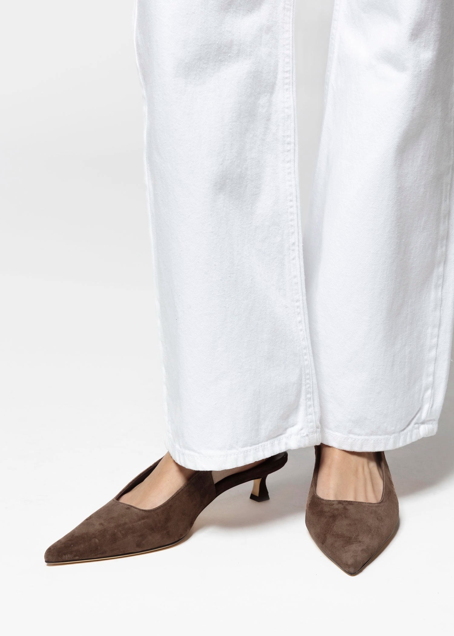 swatch_Espresso Suede tony bianco crush pump