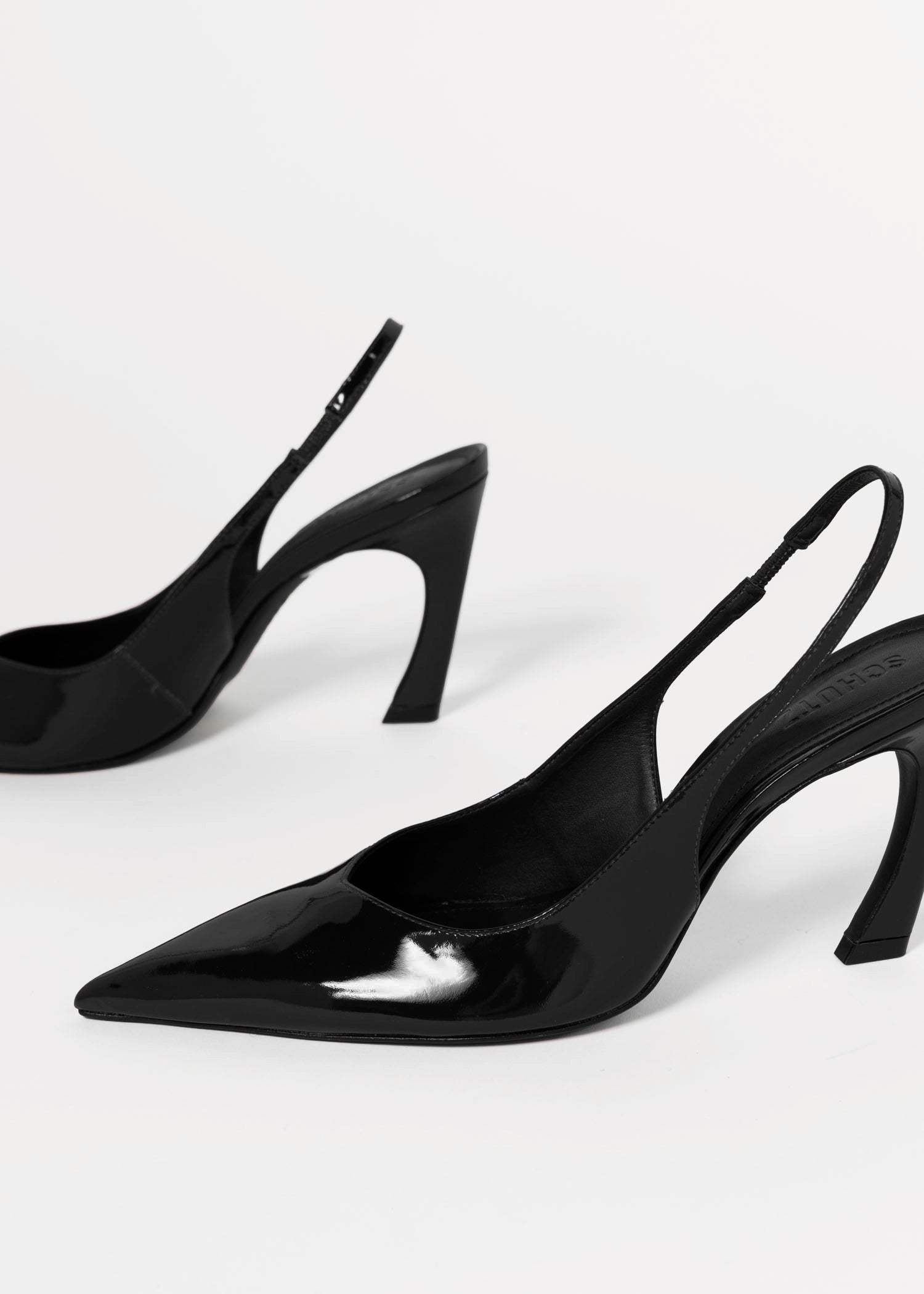 swatch_Black Patent schutz lexi slingback