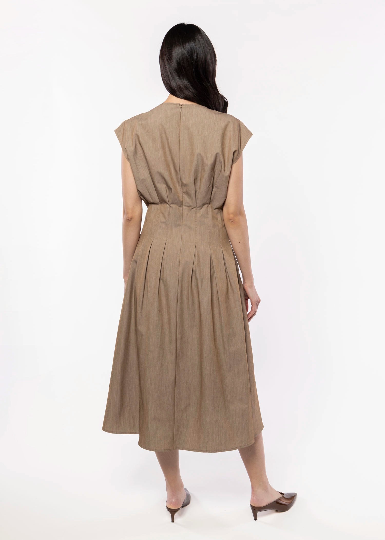 swatch_Beige thml pleated detail maxi dress