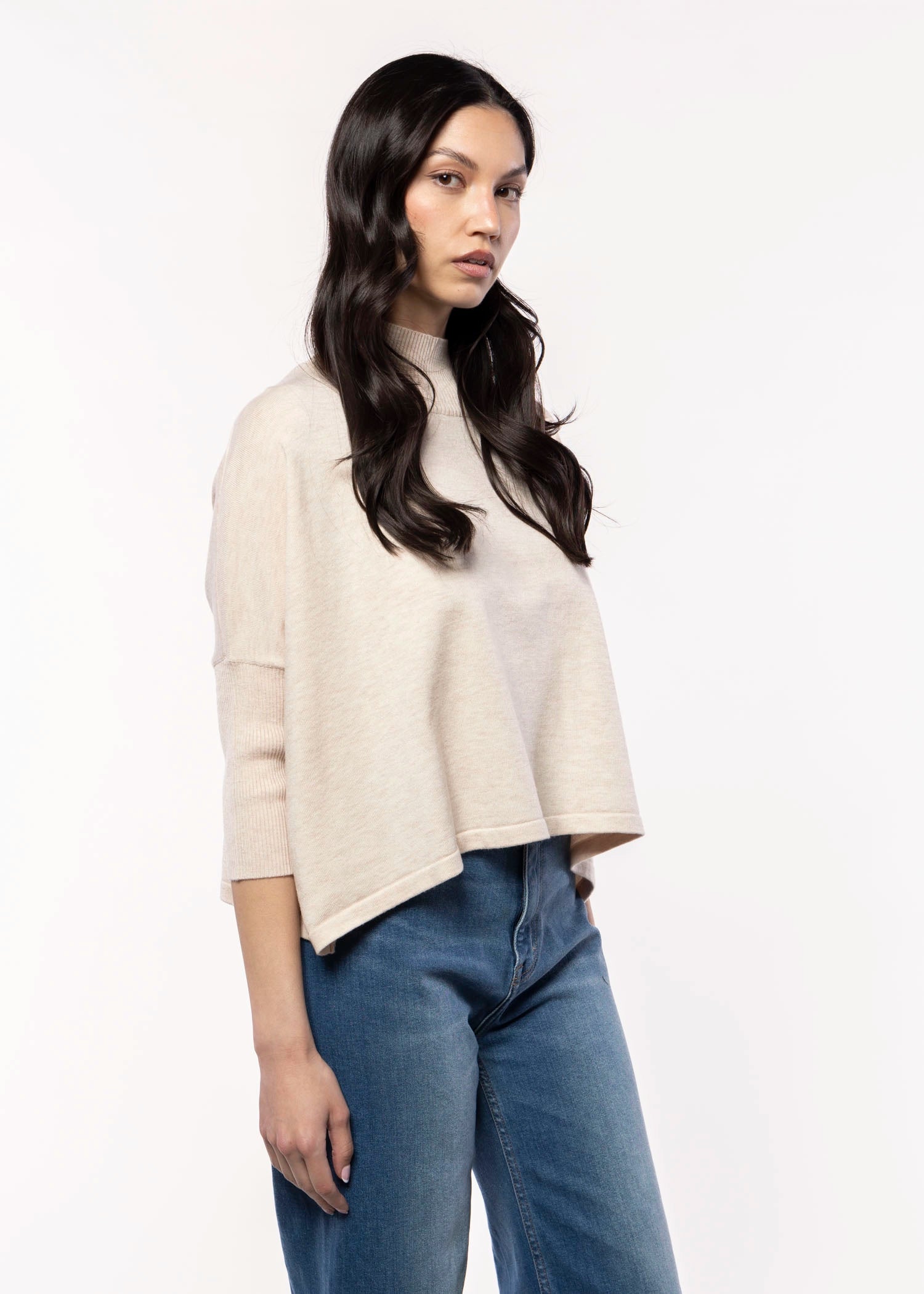 swatch_Ecru kerisma aja ortho sweater