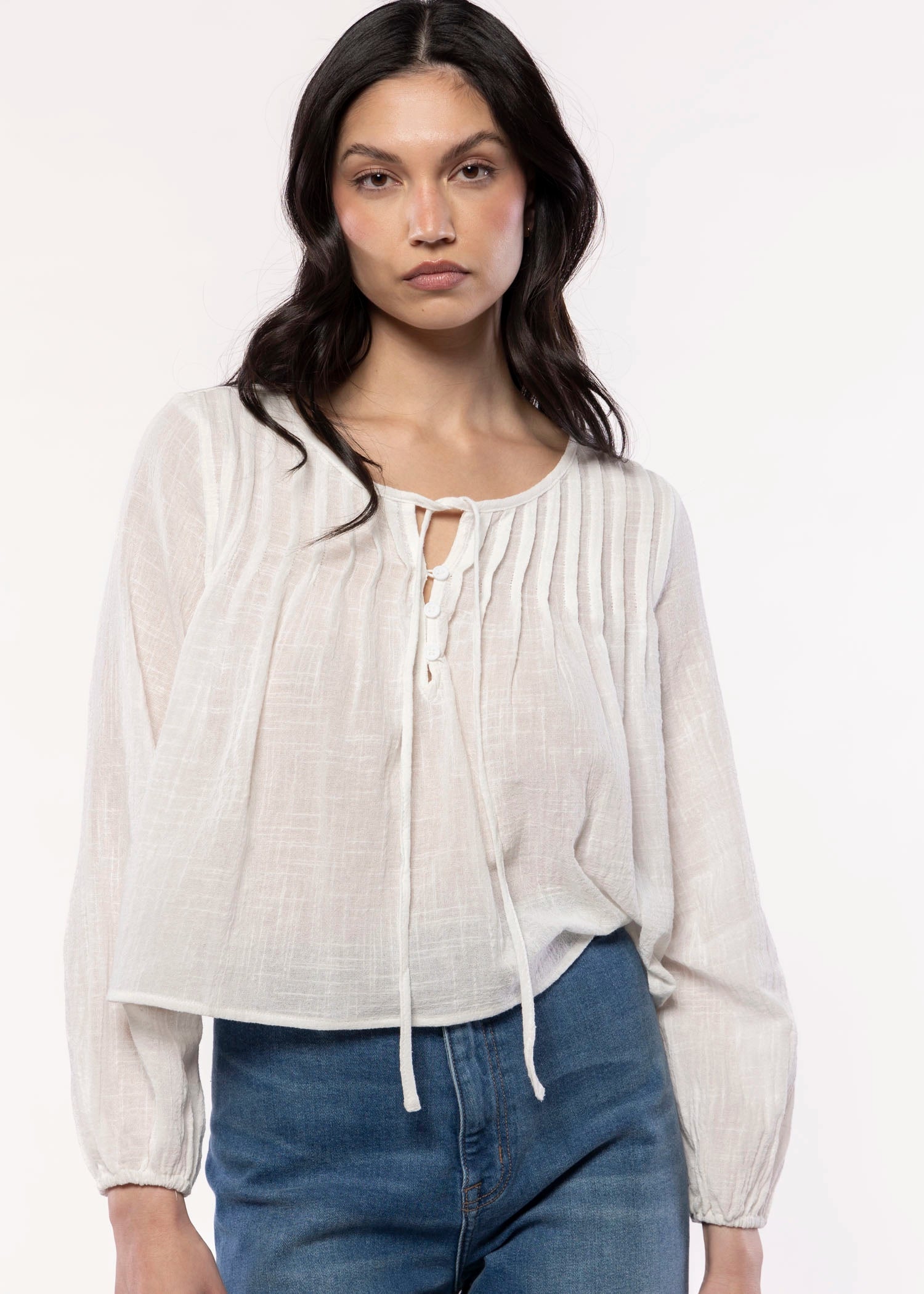 swatch_Cream sadie and sage socal pintuck top