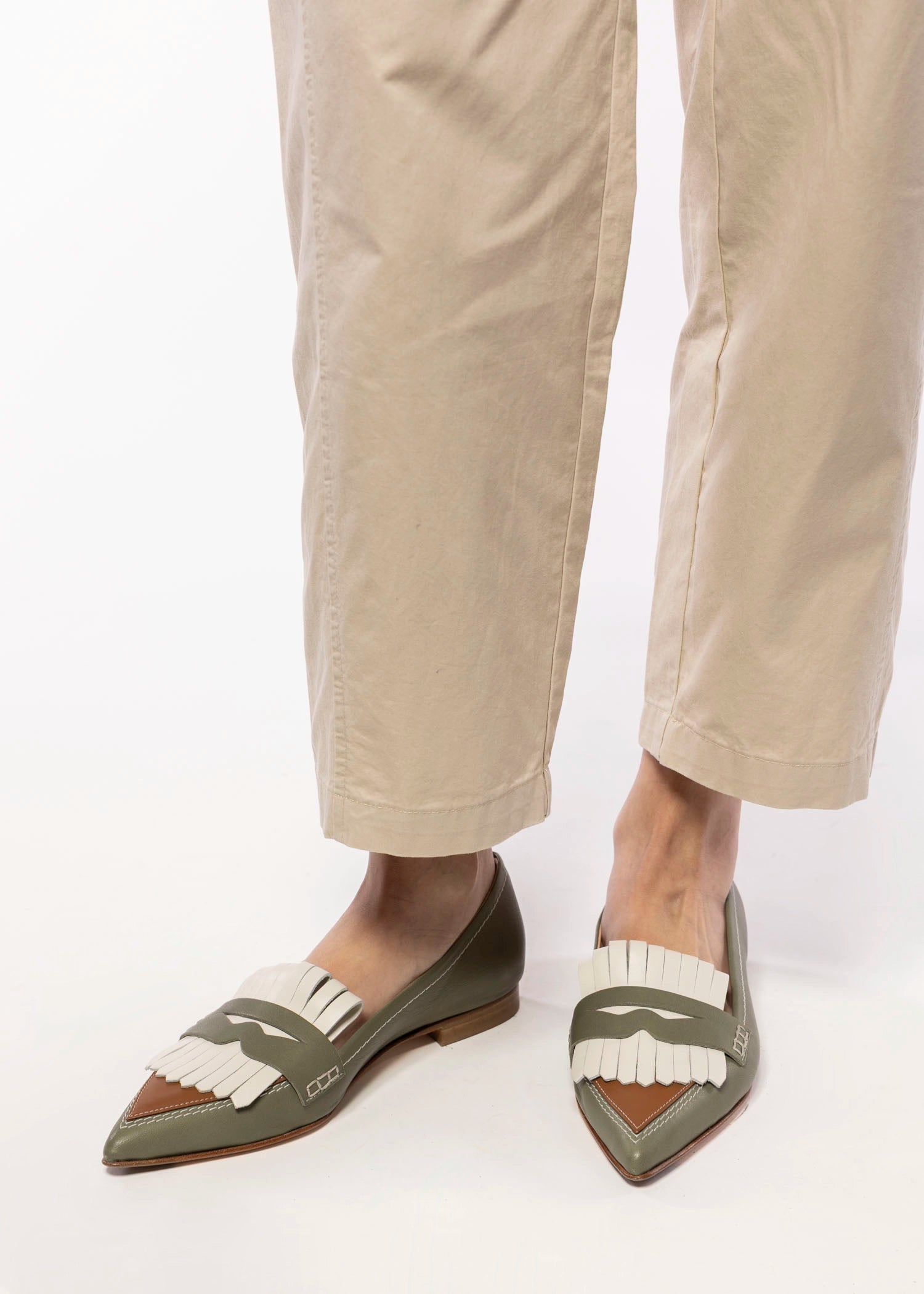 swatch_Sage Multi Leather pointed toe flat