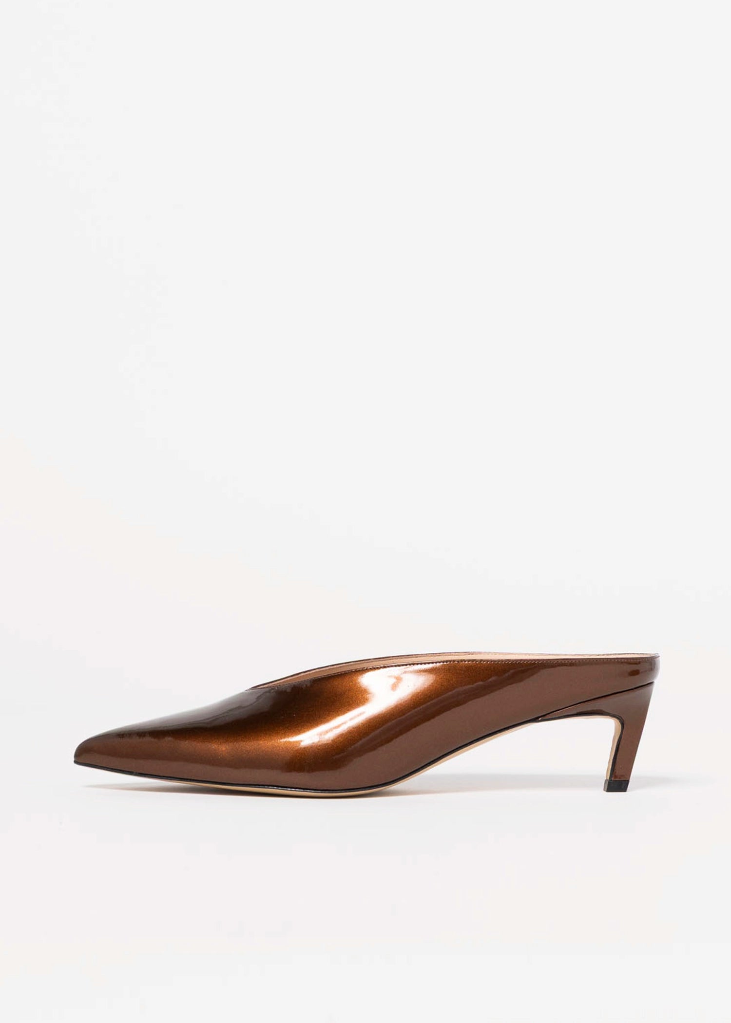 swatch_Bronze Patent pointed toe mule