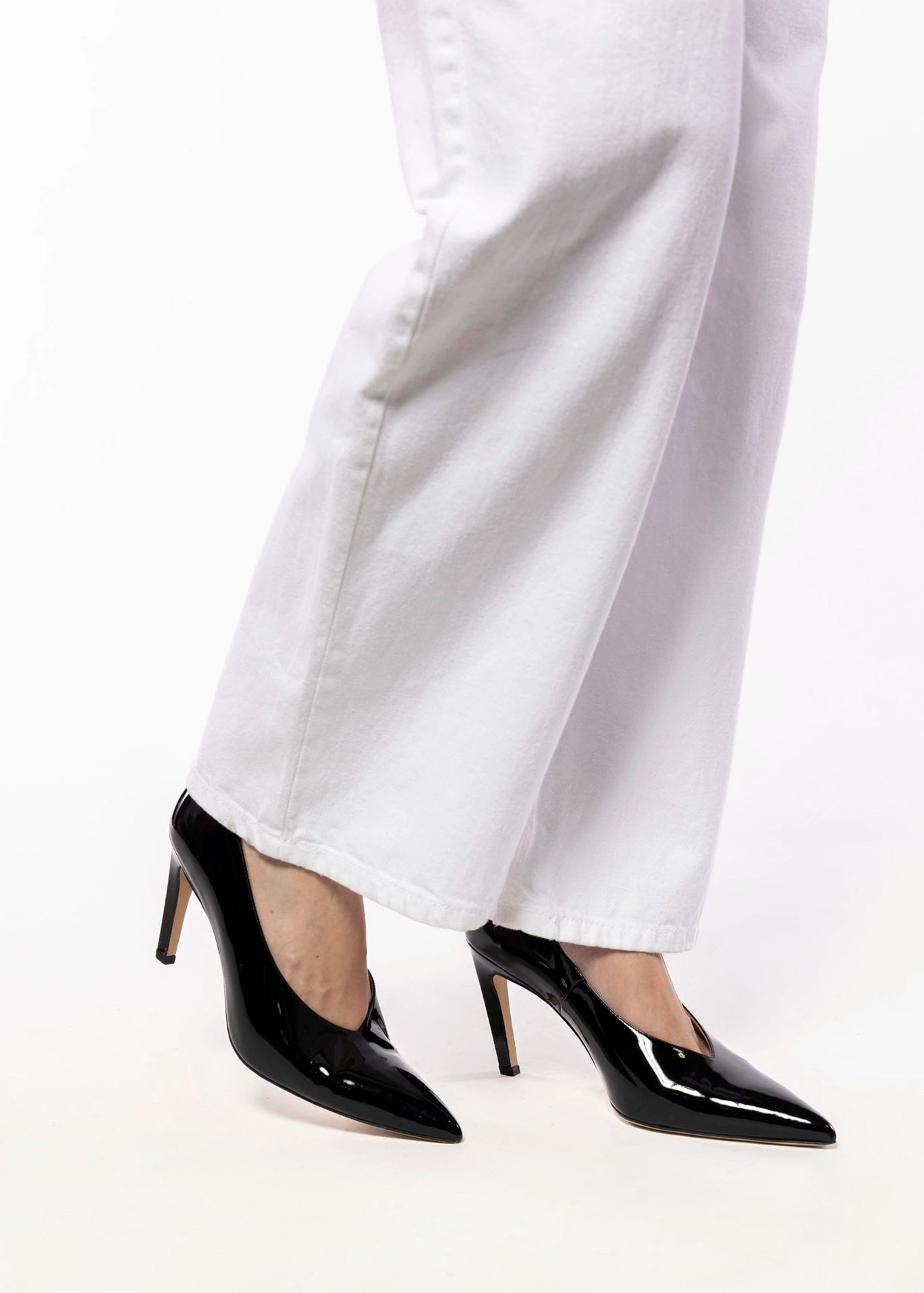 swatch_Black Patent classic pump