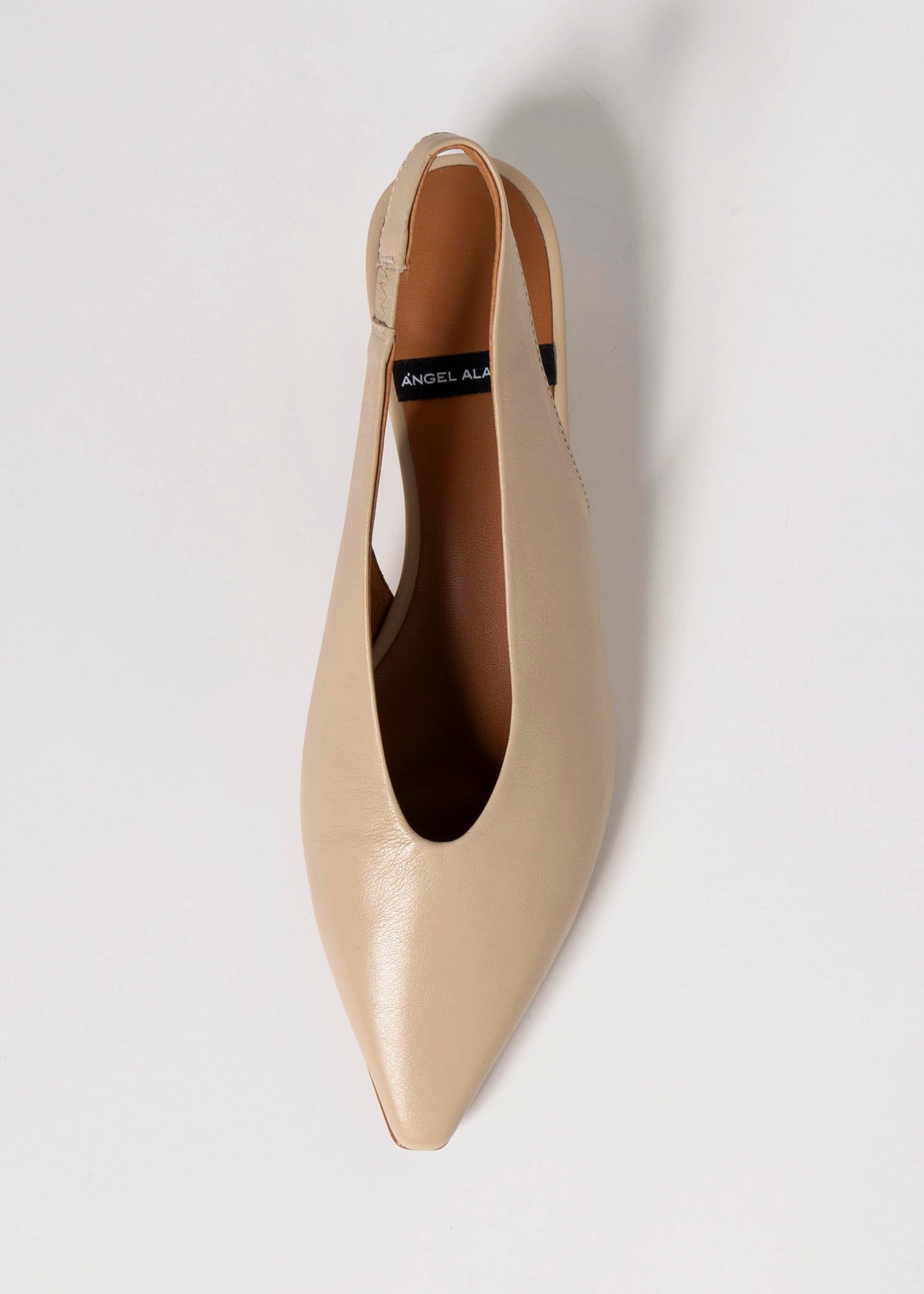 swatch_Latte Leather angel alarcon slingback kitten heel