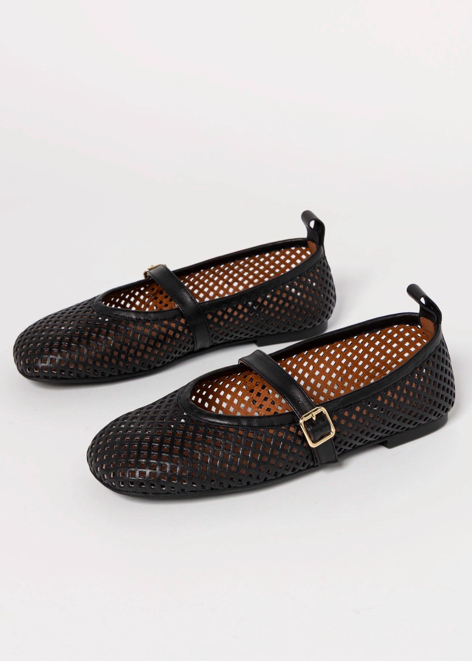 swatch_Black Leather tiziana perforated flat angel alarcon