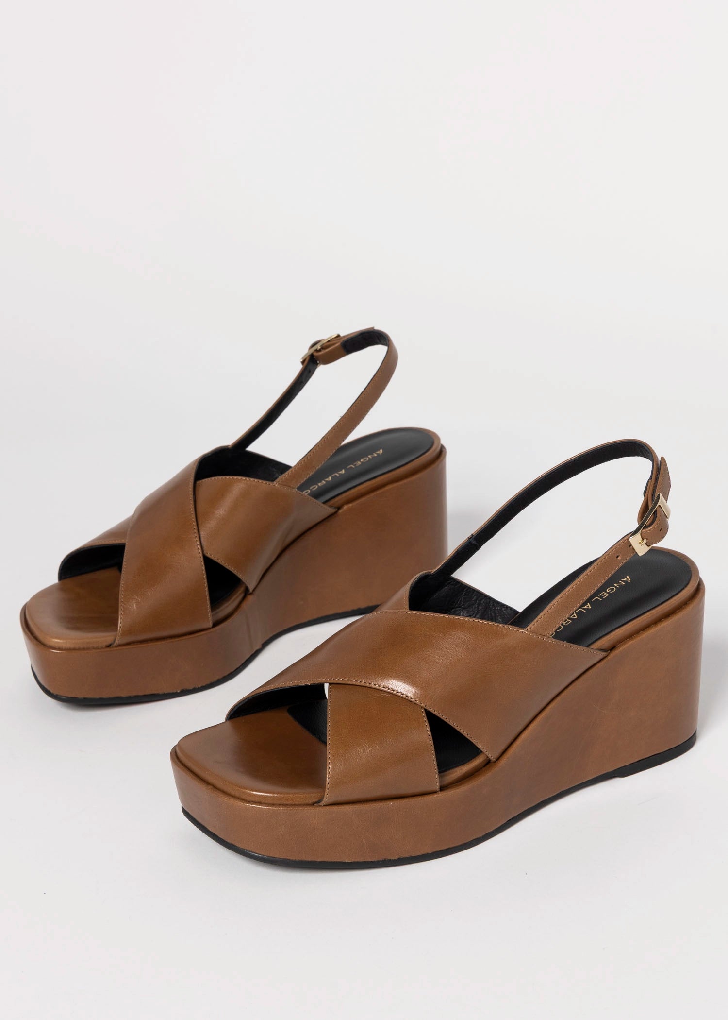 swatch_Caramel Leather stefenia platform sandal angel alarcon