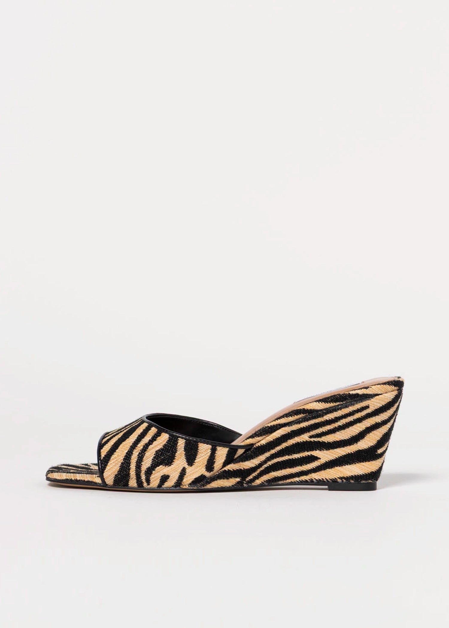 swatch_Zebra steve madden seleste wedge sandal