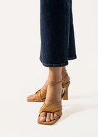 swatch_nude leather maelle leather sandal heeled sandals