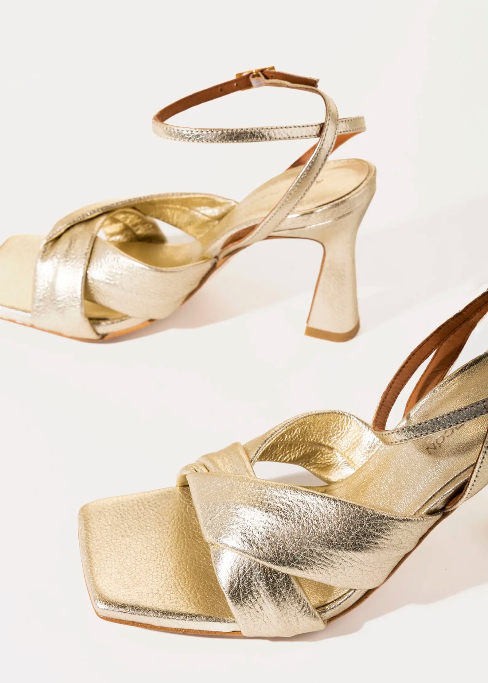 swatch_platino leather maelle leather sandal heeled sandals