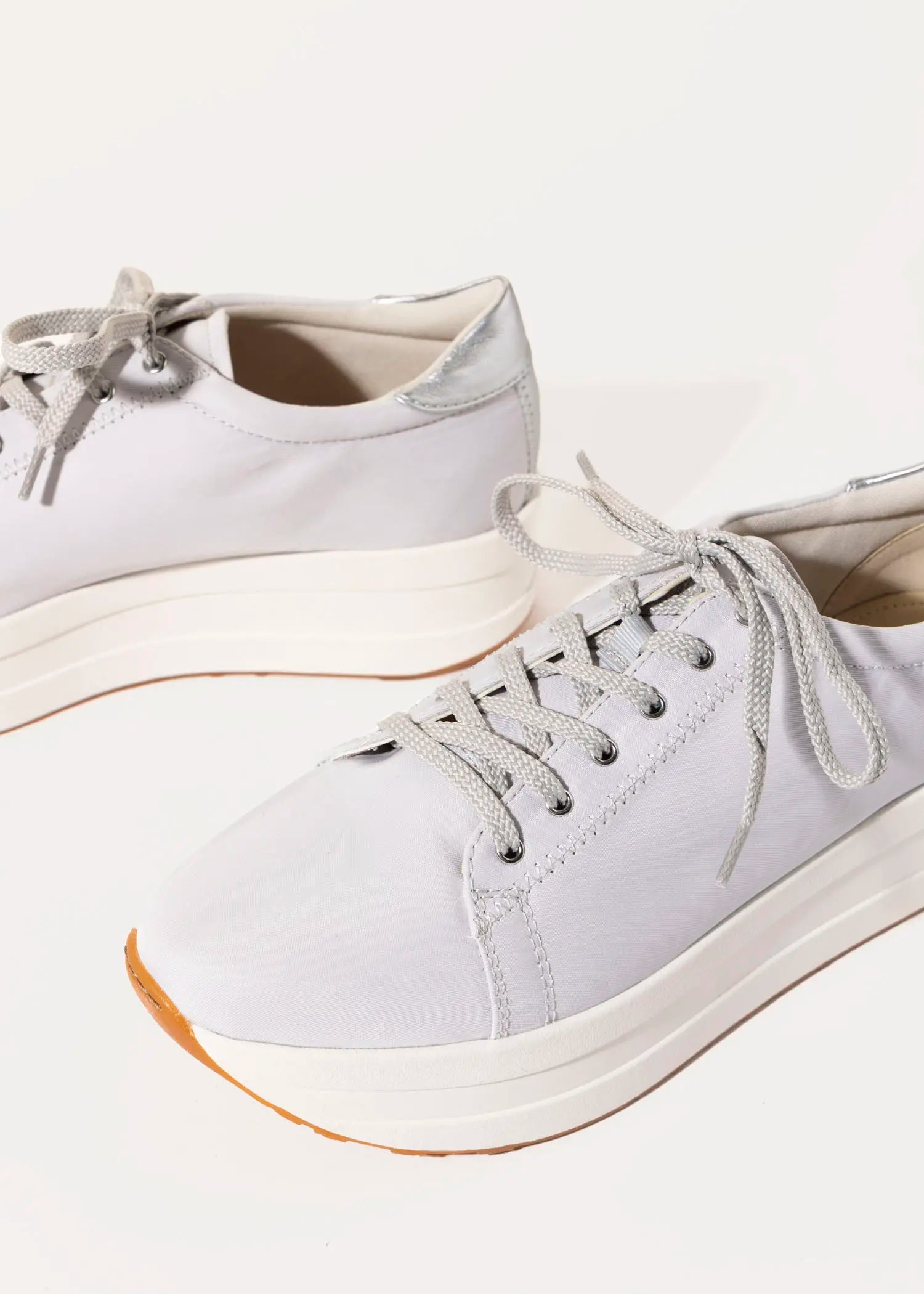 swatch_light grey casey platform sneaker shoes