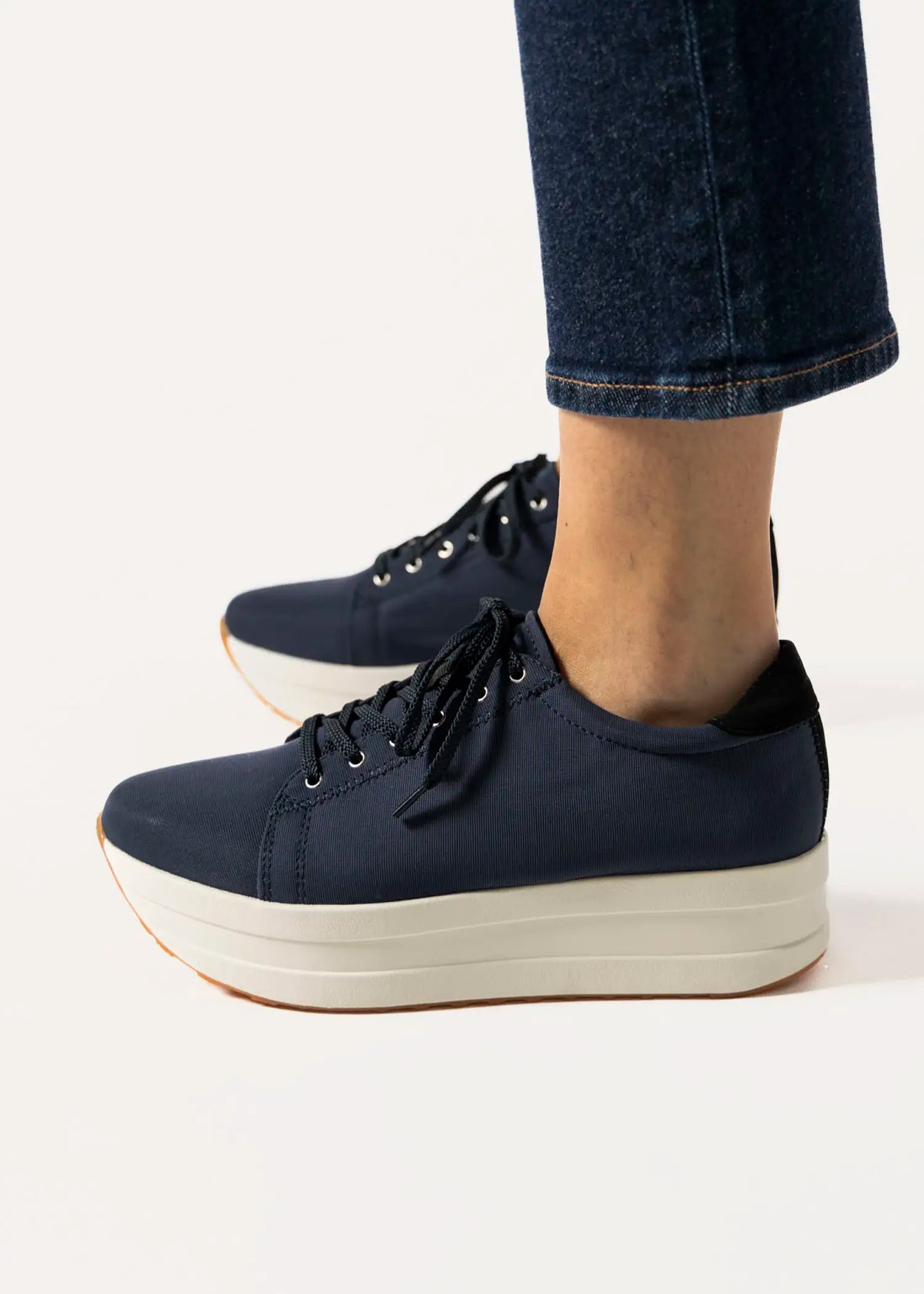 swatch_indigo casey platform sneaker shoes