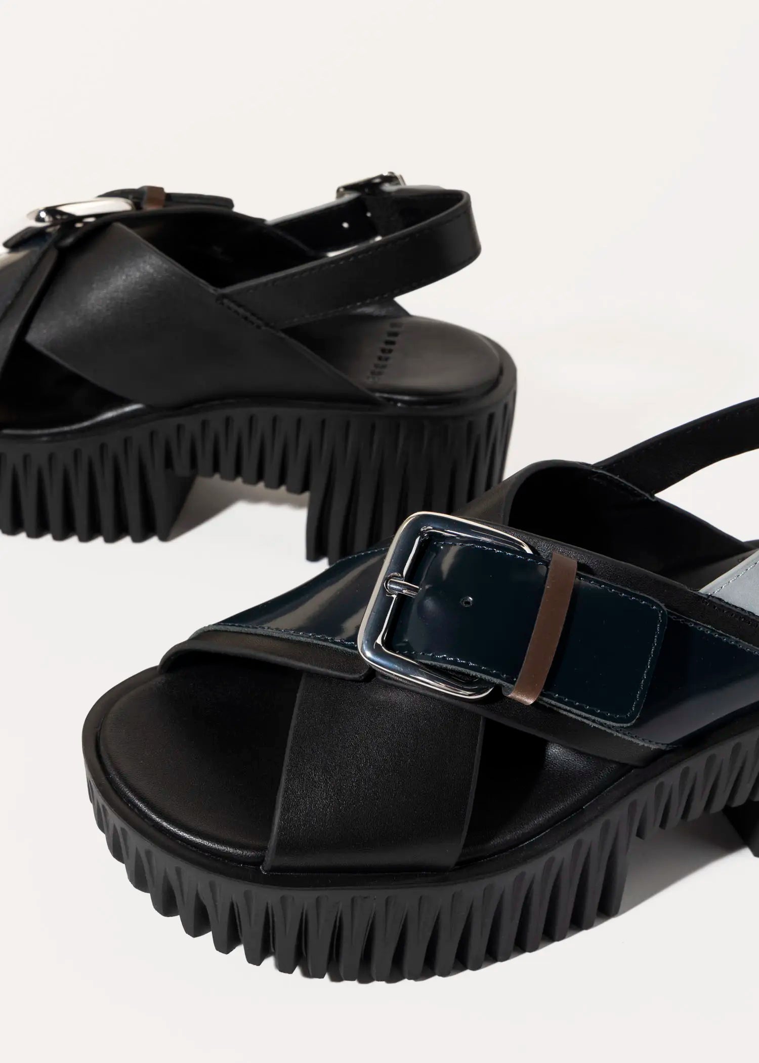 swatch_night plia juno sandal platform sandals