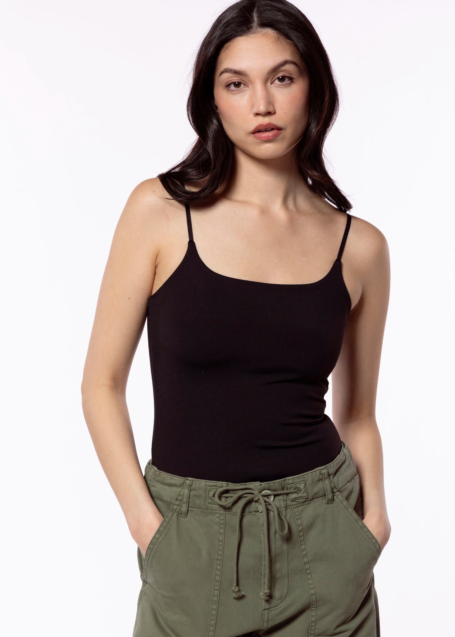 swatch_Black rd style second skin perla cami