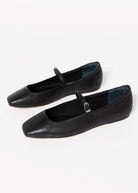 swatch_Black Leather dolce vita reyes ballet flat