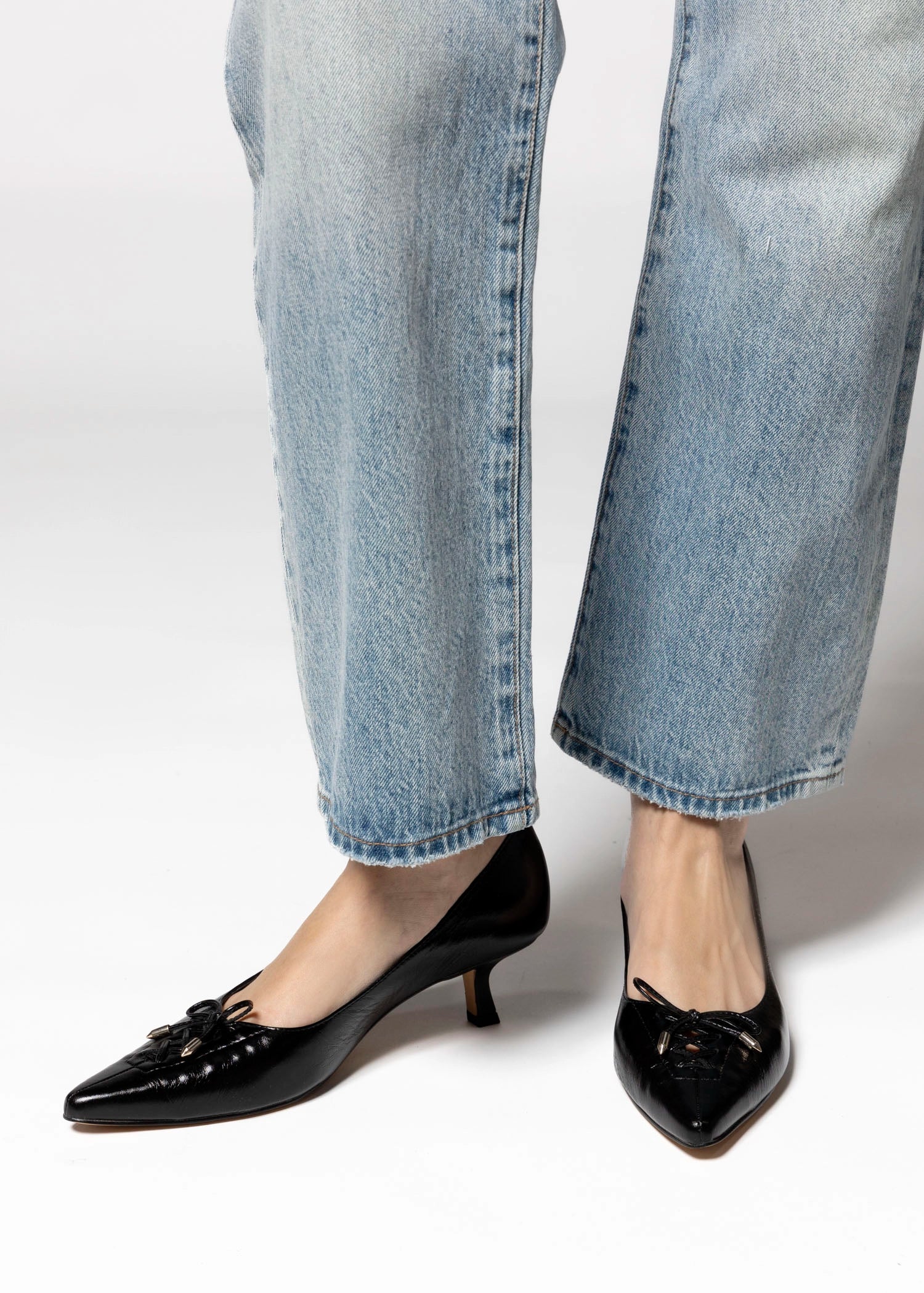 swatch_Midnight dolce vita clarie pump